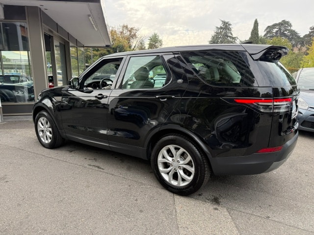 LAND ROVER Discovery 3.0 Si6 SE Automatic-image-5