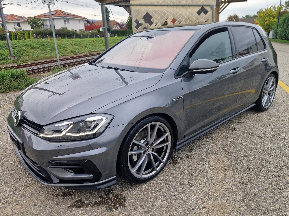 VW Golf " R " 300 CV-image-1