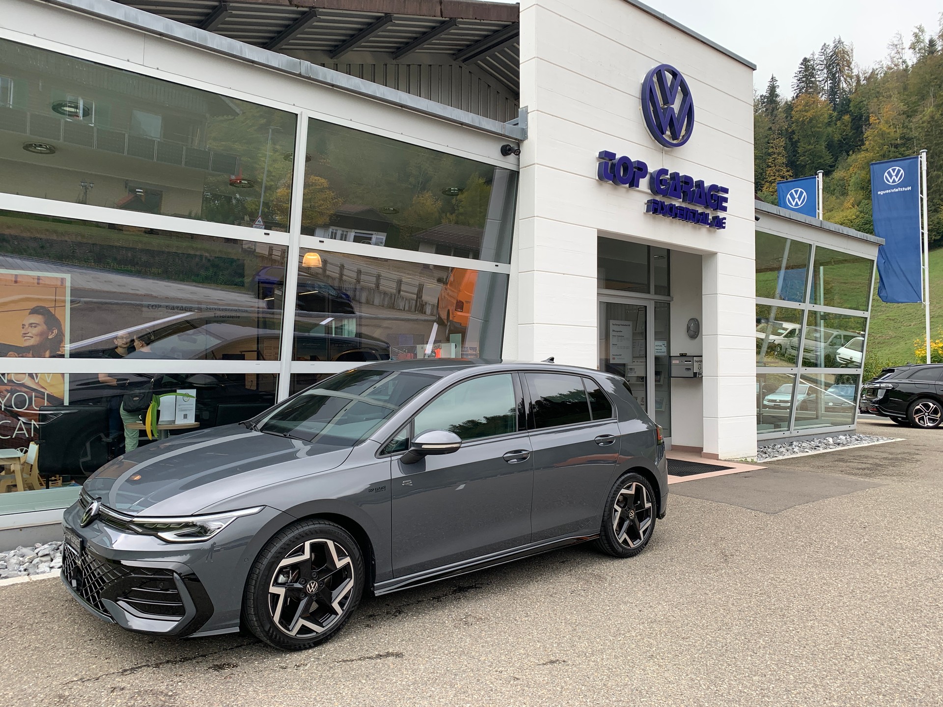 VW Golf 2.0 TSI R-Line DSG 4 Motion-image-0
