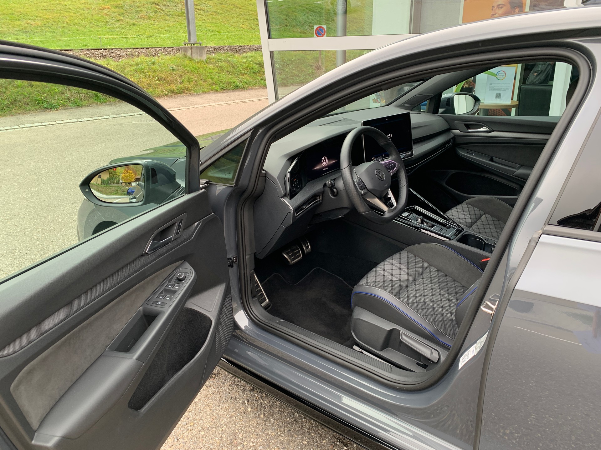 VW Golf 2.0 TSI R-Line DSG 4 Motion-image-7