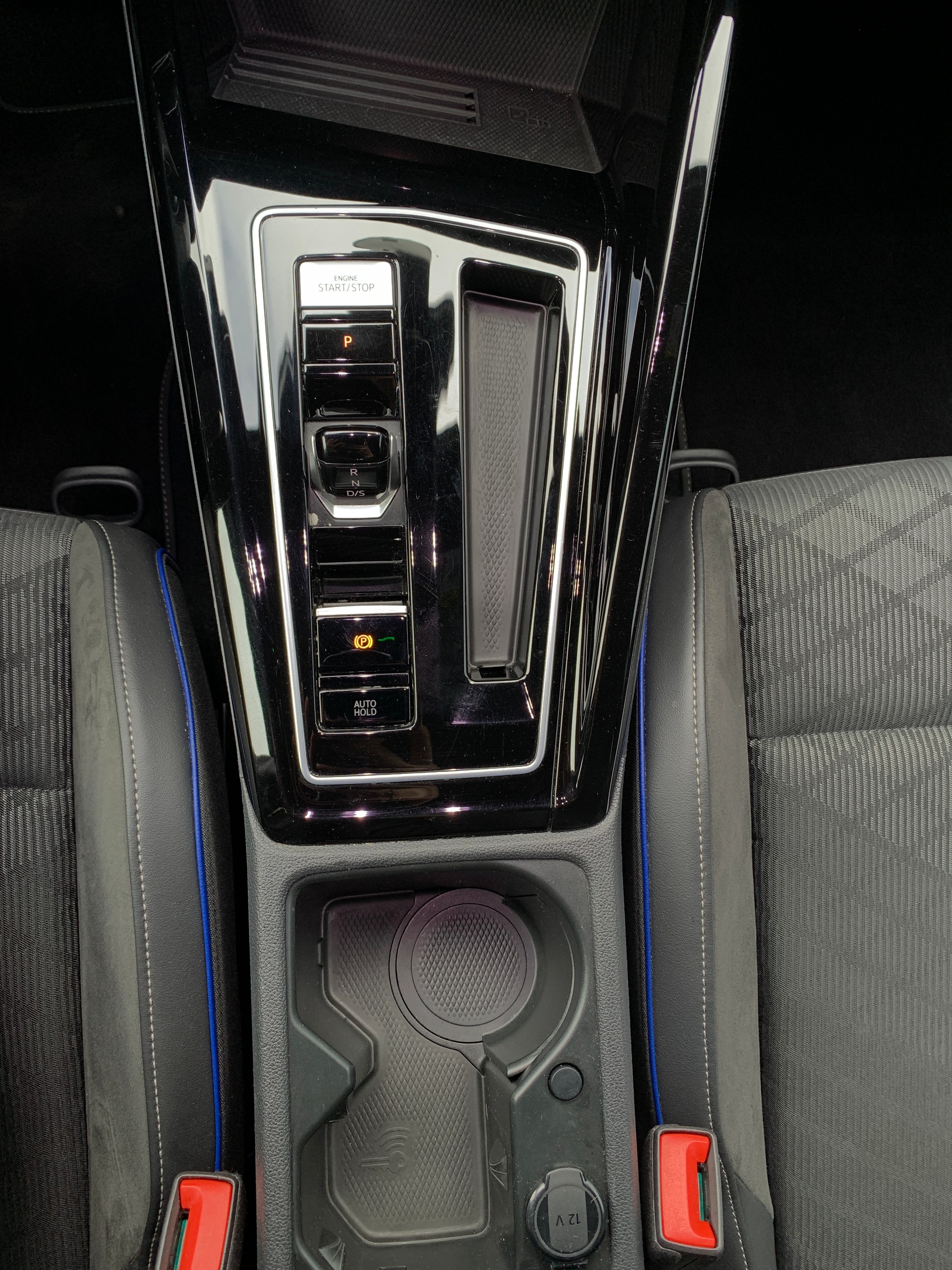 VW Golf 2.0 TSI R-Line DSG 4 Motion-image-13