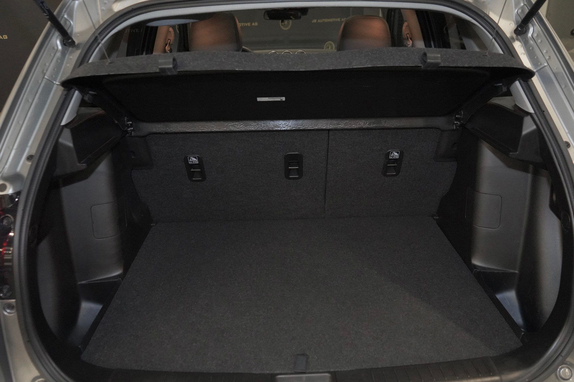 SUZUKI Vitara 1.5 Hybrid Compact Top 4x4 AGS SWISS EDITION-image-9