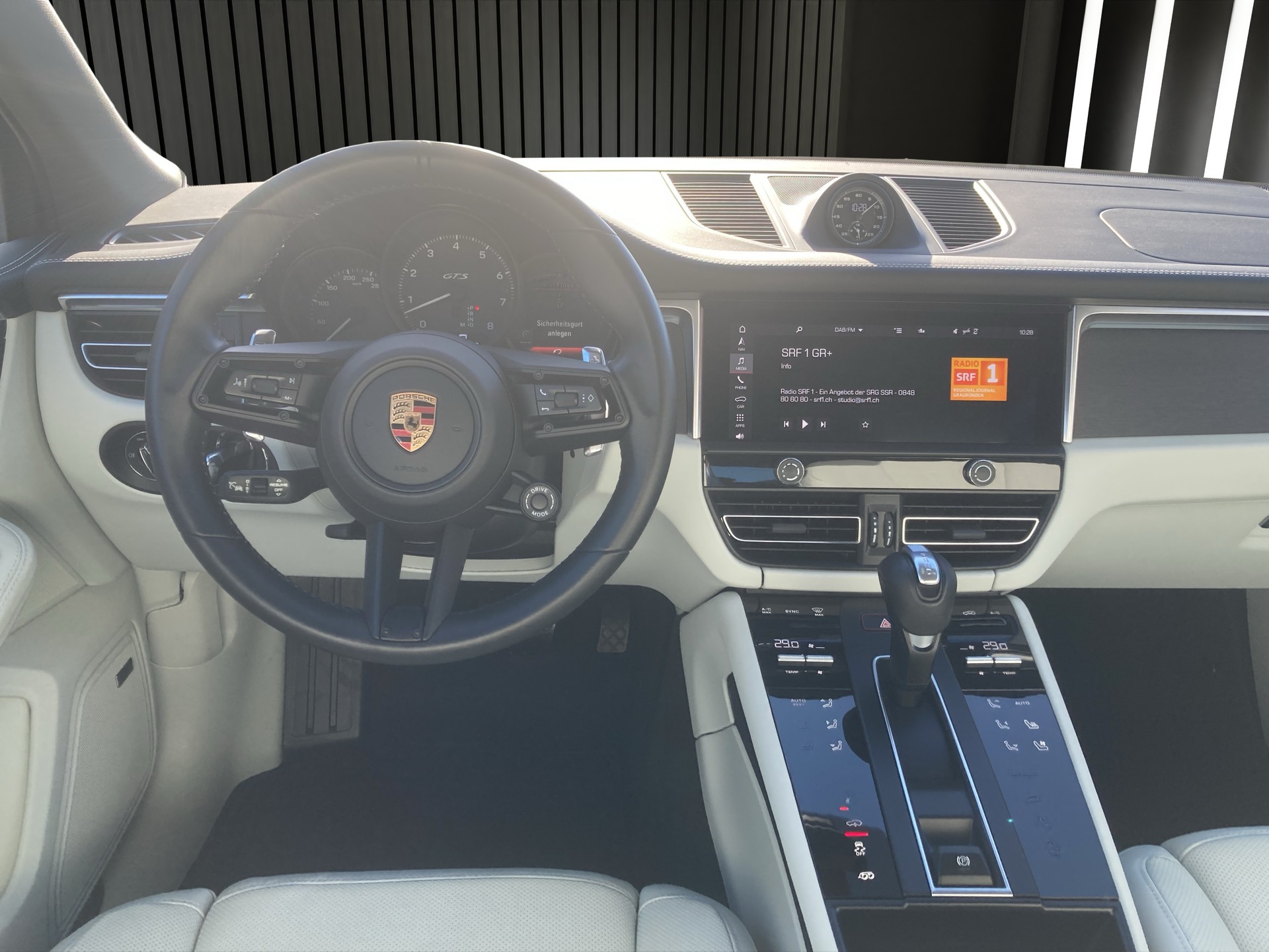 PORSCHE Macan 2.9 V6 GTS-image-13