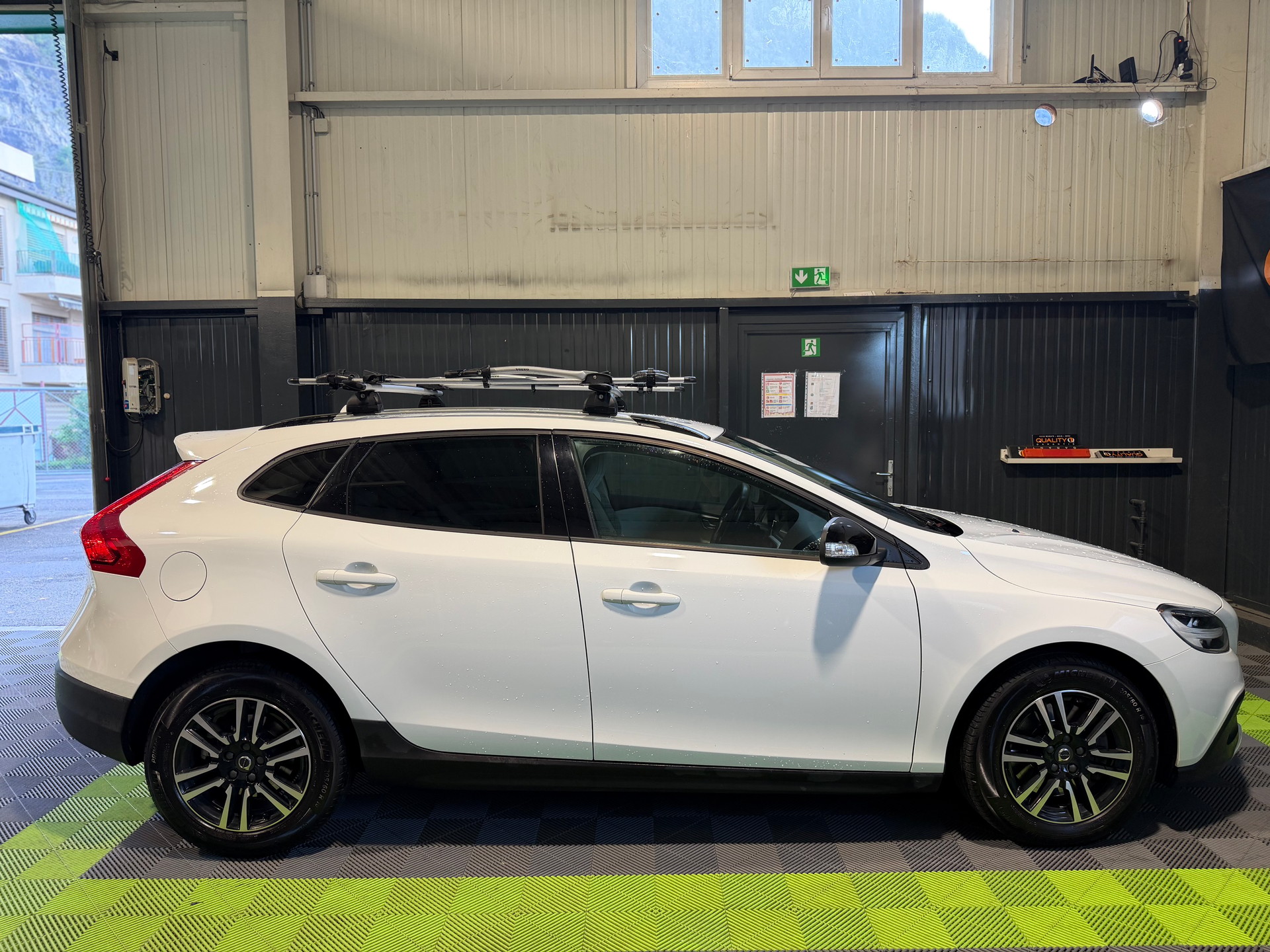 VOLVO V40 Cross Country T3 Ocean Race-image-2