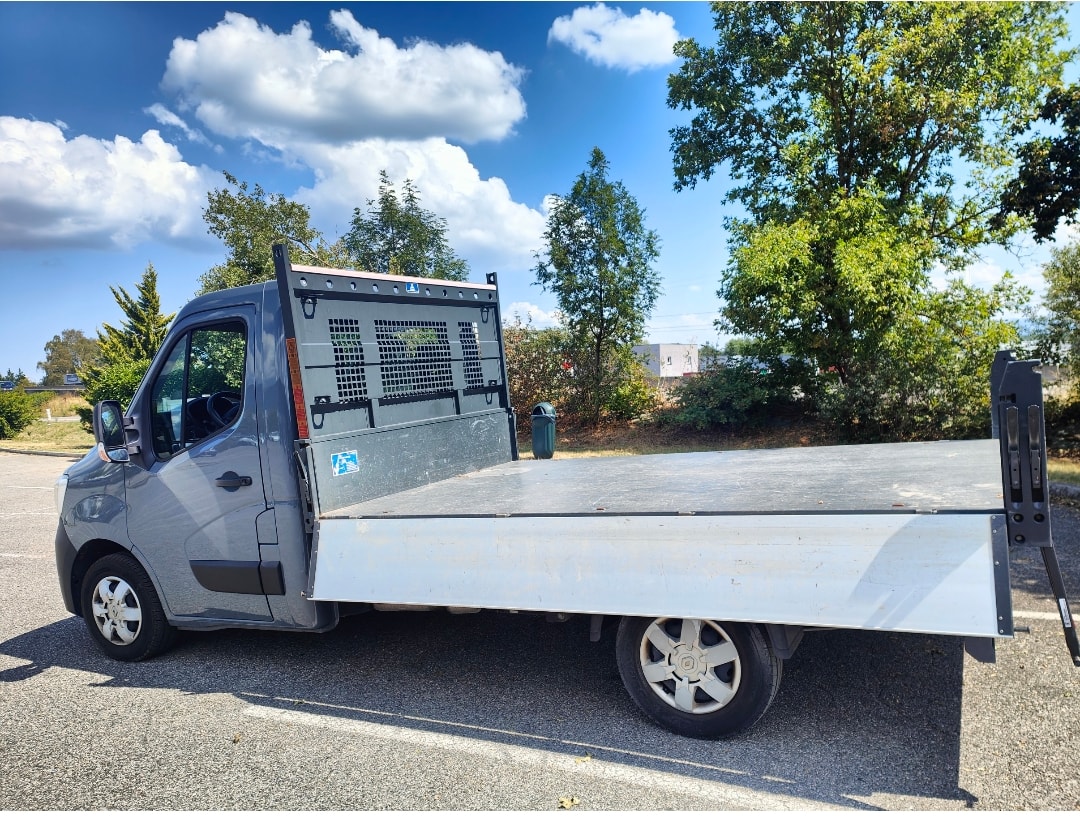 RENAULT 2.3 dCi 135 TwinTurbo-image-2