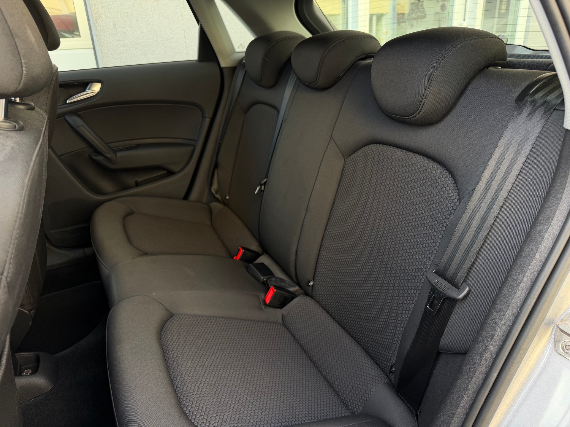 AUDI A1 Sportback 1.6 TDI Attraction DSG *Frisch ab MFK&Service*Aus 1.Hand*8-Fach Räder*Neue Sommerpneu inkl.*-image-15
