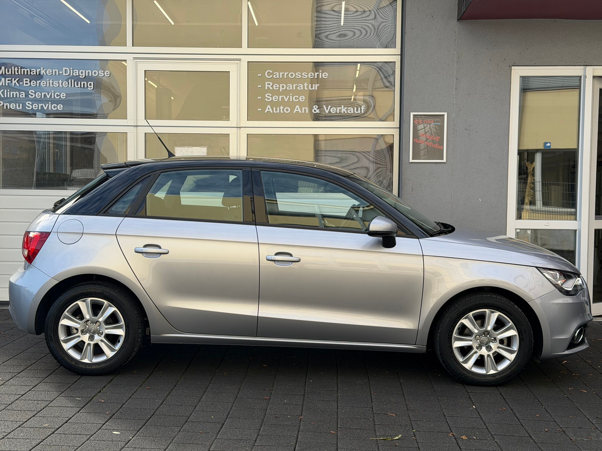 AUDI A1 Sportback 1.6 TDI Attraction DSG *Frisch ab MFK&Service*Aus 1.Hand*8-Fach Räder*Neue Sommerpneu inkl.*-image-5