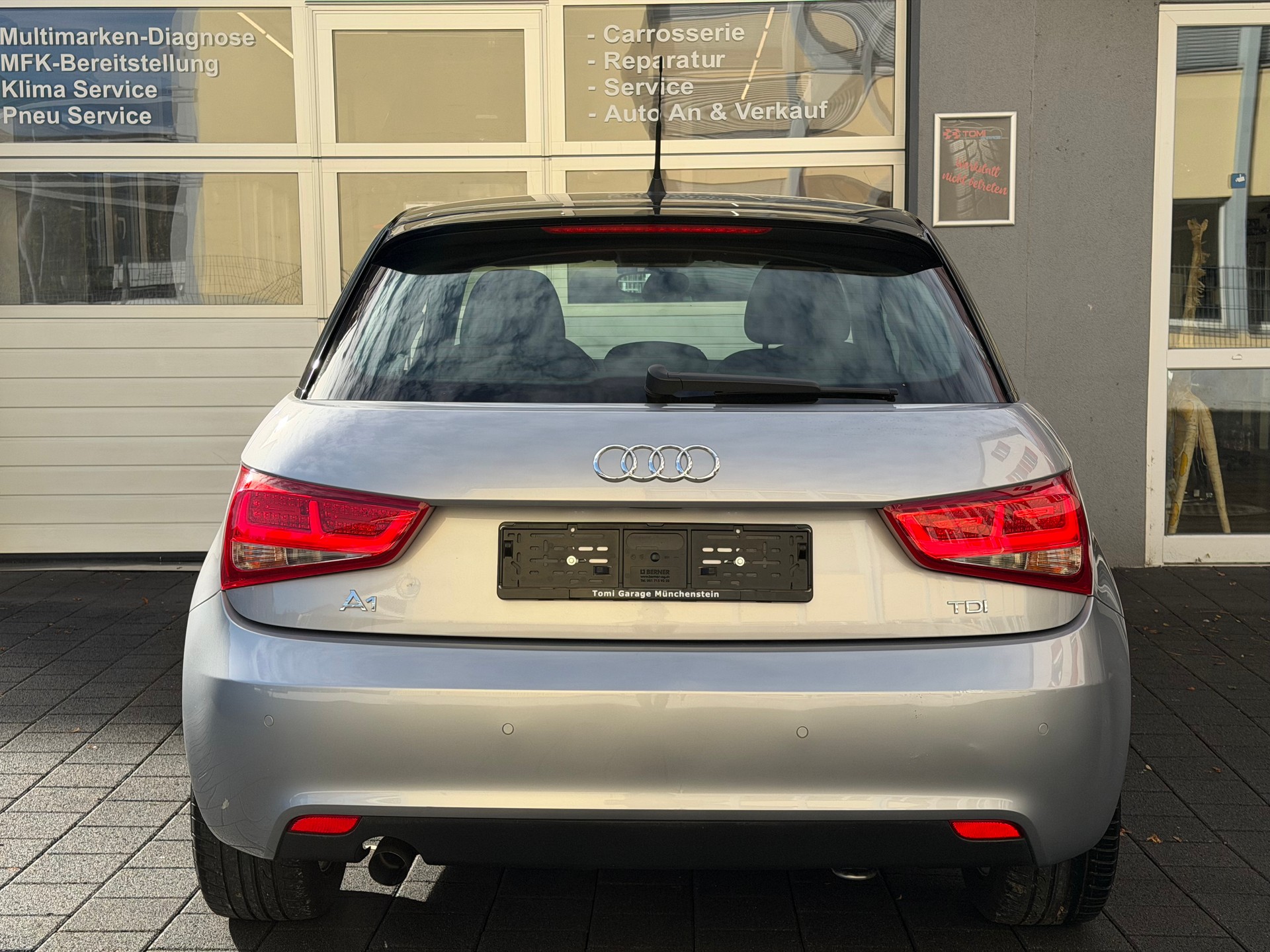 AUDI A1 Sportback 1.6 TDI Attraction DSG *Frisch ab MFK&Service*Aus 1.Hand*8-Fach Räder*Neue Sommerpneu inkl.*-image-7