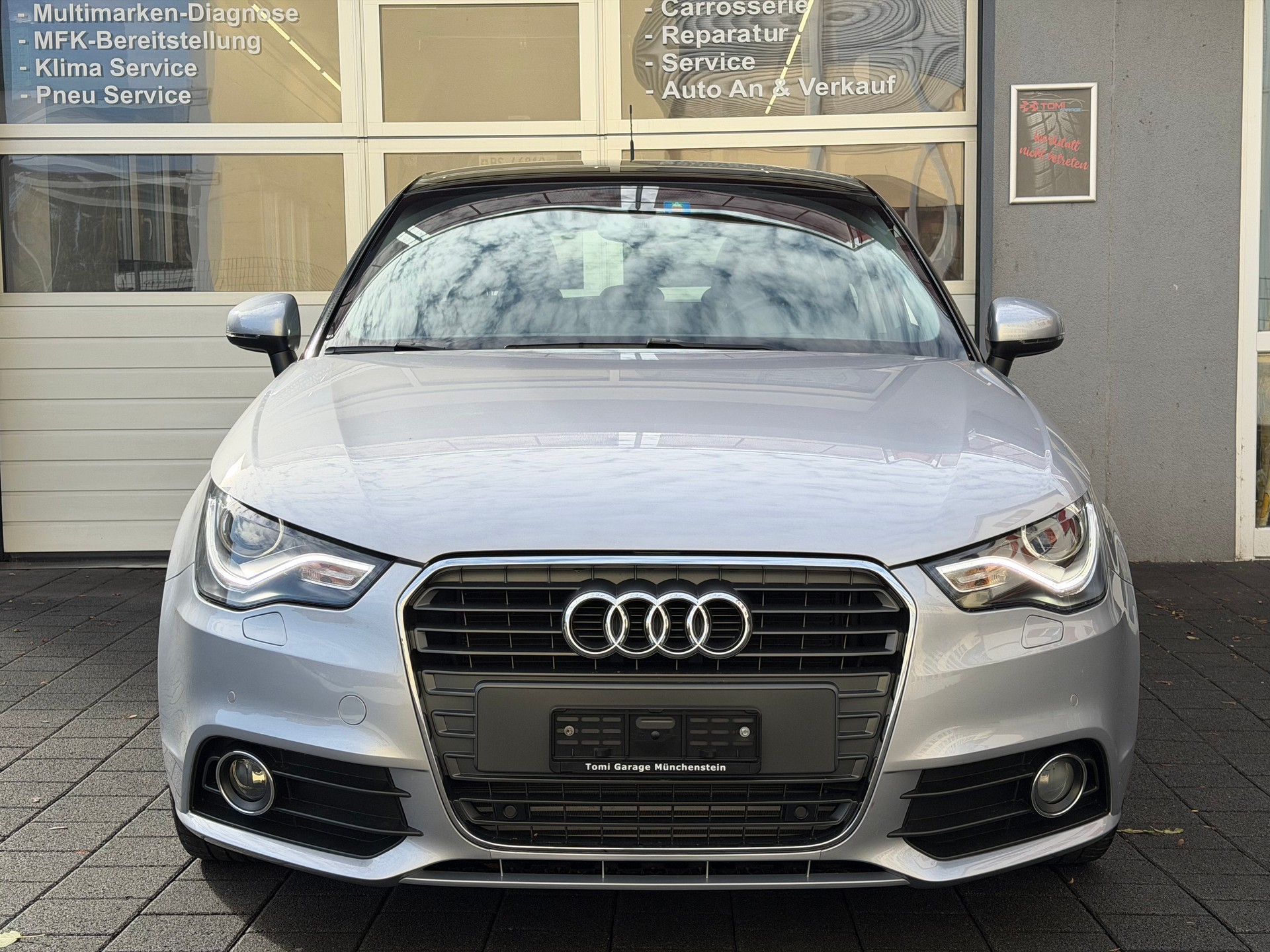 AUDI A1 Sportback 1.6 TDI Attraction DSG *Frisch ab MFK&Service*Aus 1.Hand*8-Fach Räder*Neue Sommerpneu inkl.*-image-2