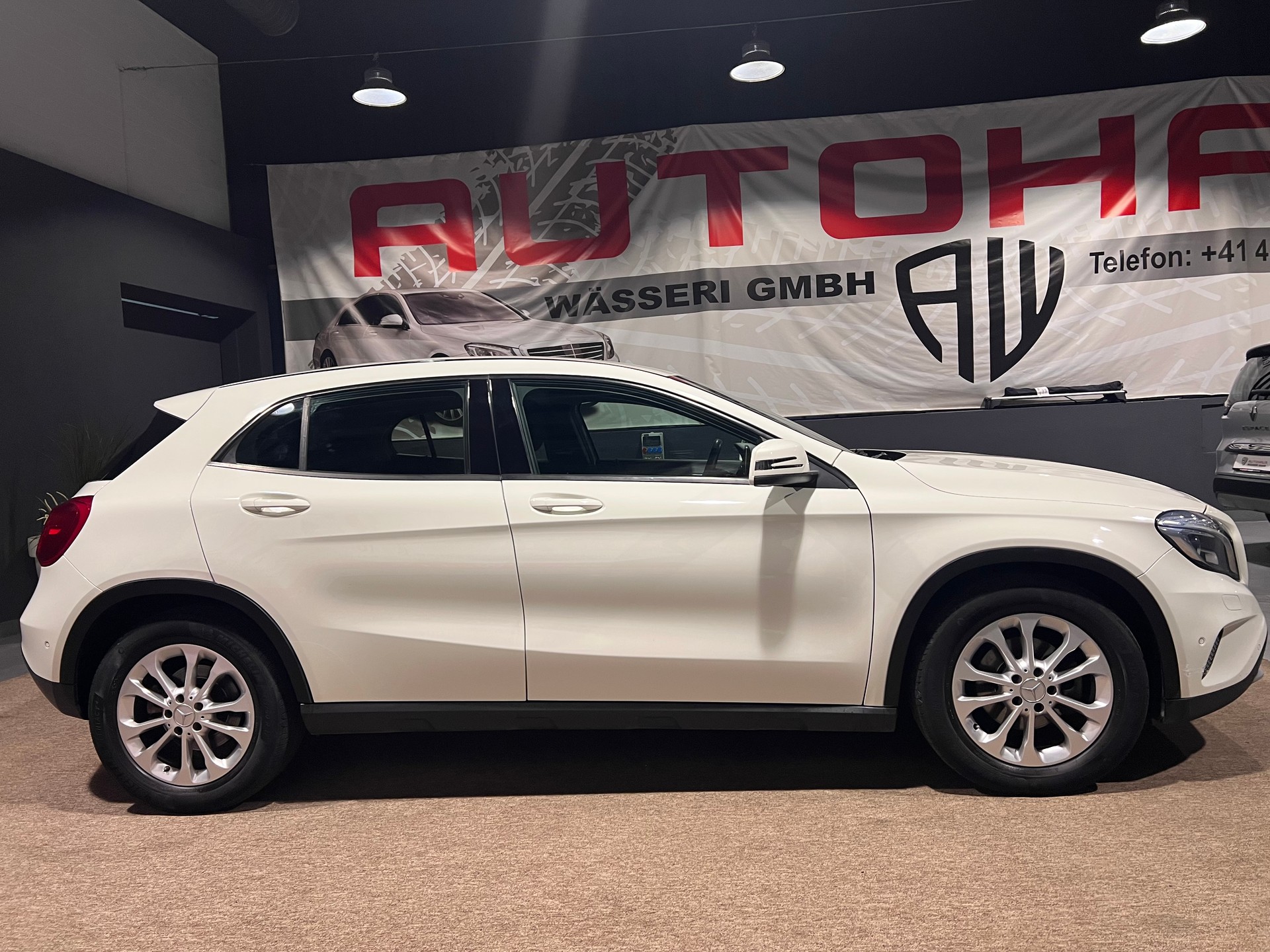 MERCEDES-BENZ GLA 200 CDI Swiss Star Edition Style 4Matic 7G-DCT-image-1
