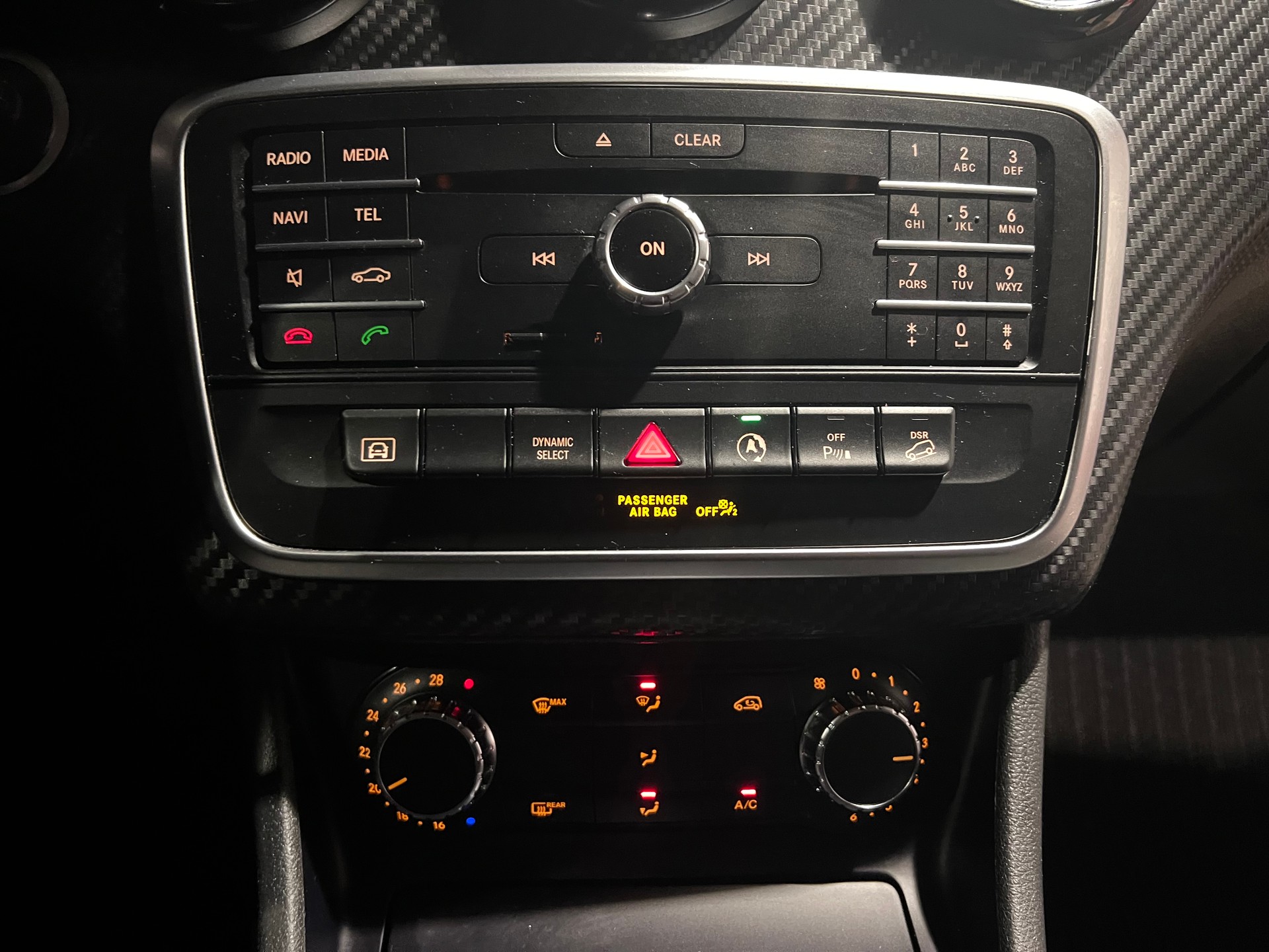 MERCEDES-BENZ GLA 200 CDI Swiss Star Edition Style 4Matic 7G-DCT-image-14