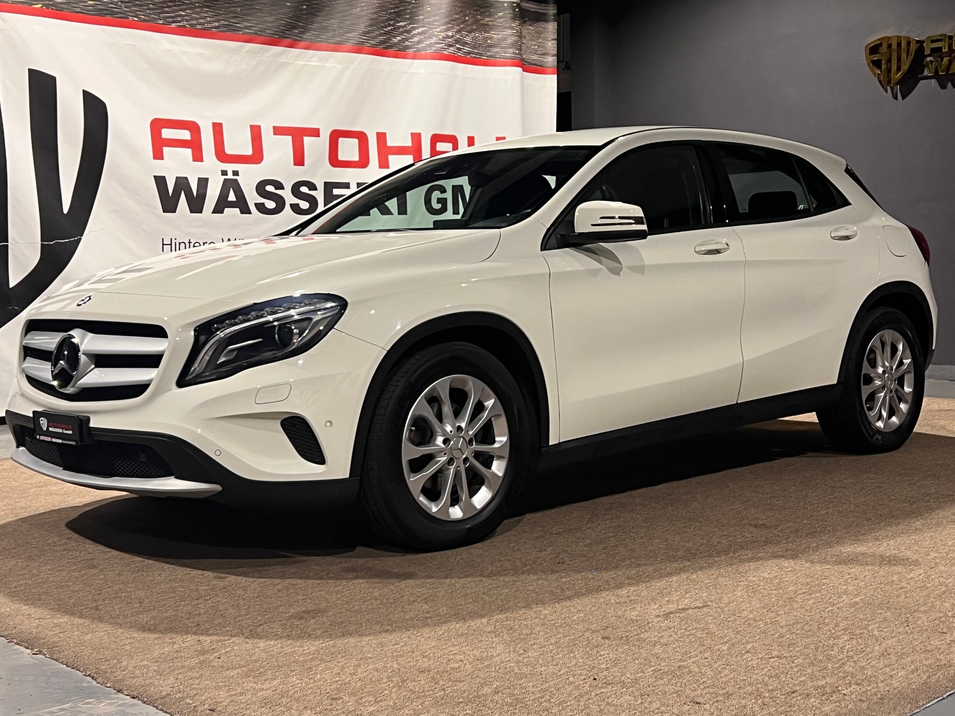 MERCEDES-BENZ GLA 200 CDI Swiss Star Edition Style 4Matic 7G-DCT-image-7