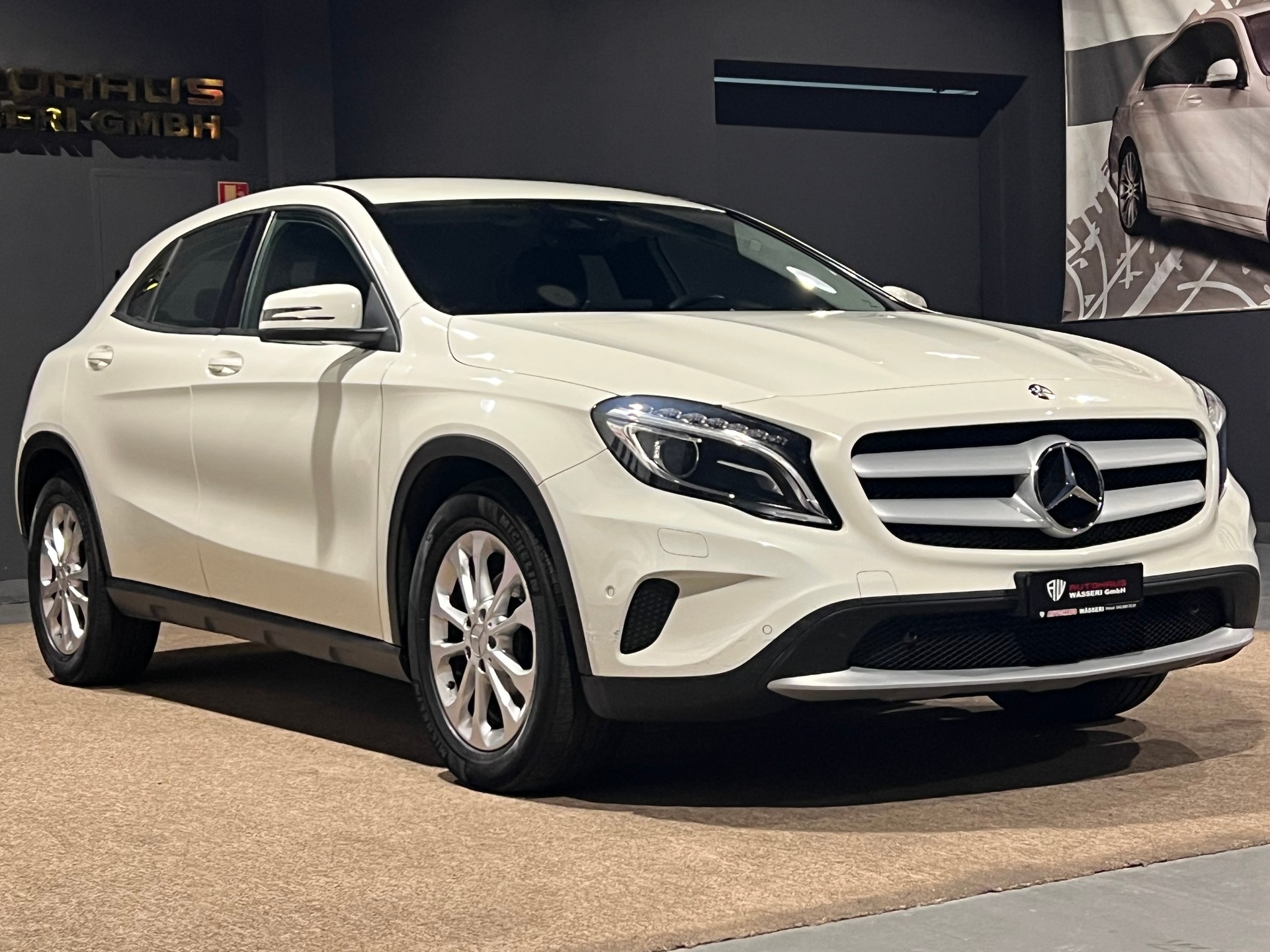 MERCEDES-BENZ GLA 200 CDI Swiss Star Edition Style 4Matic 7G-DCT-image-0