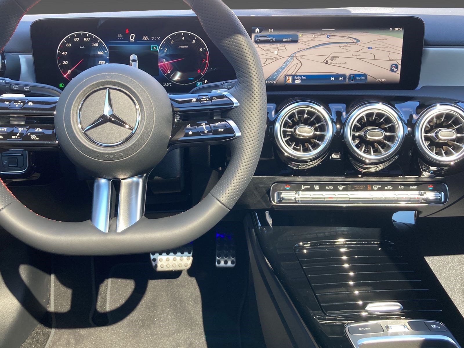 MERCEDES-BENZ A 250 4Matic 8G-DCT-image-9