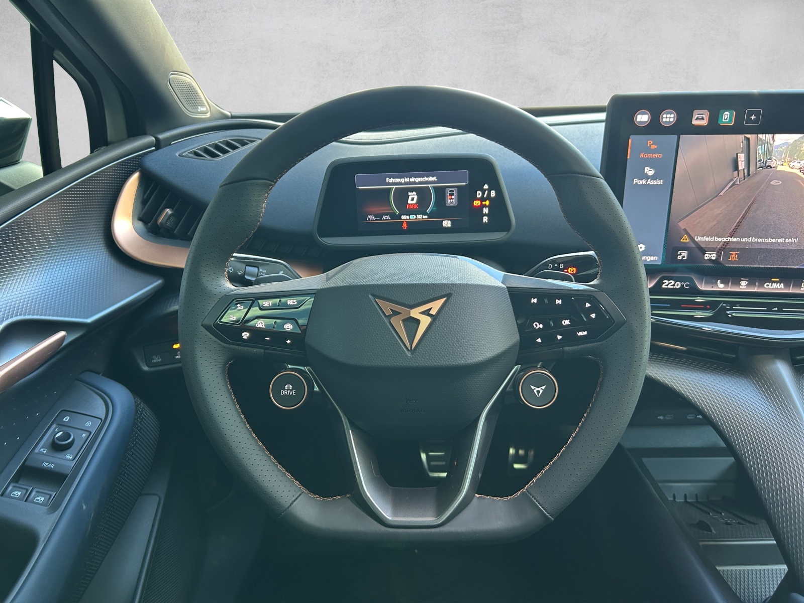 CUPRA Tavascan Type 9 77 kWh VZ Adrenaline-image-7