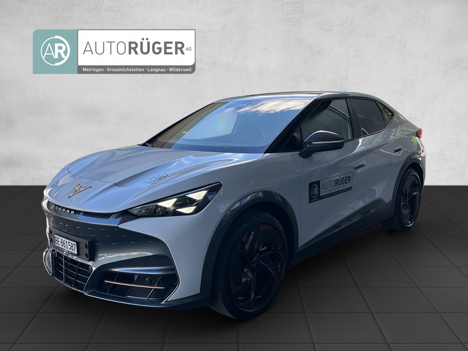 CUPRA Tavascan Type 9 77 kWh VZ Adrenaline-image-0