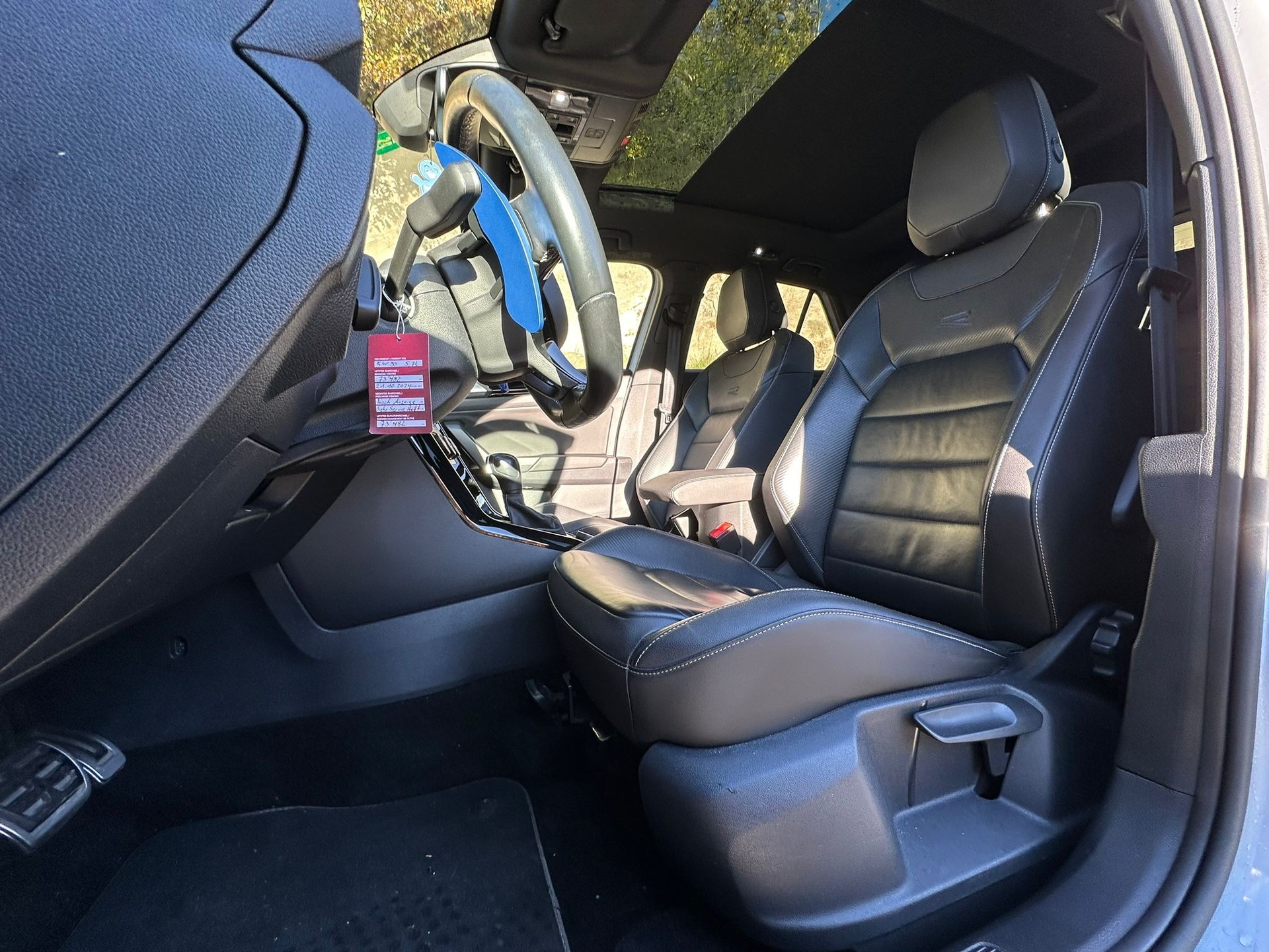 VW T-Roc 2.0 TSI R DSG 4Motion-image-6
