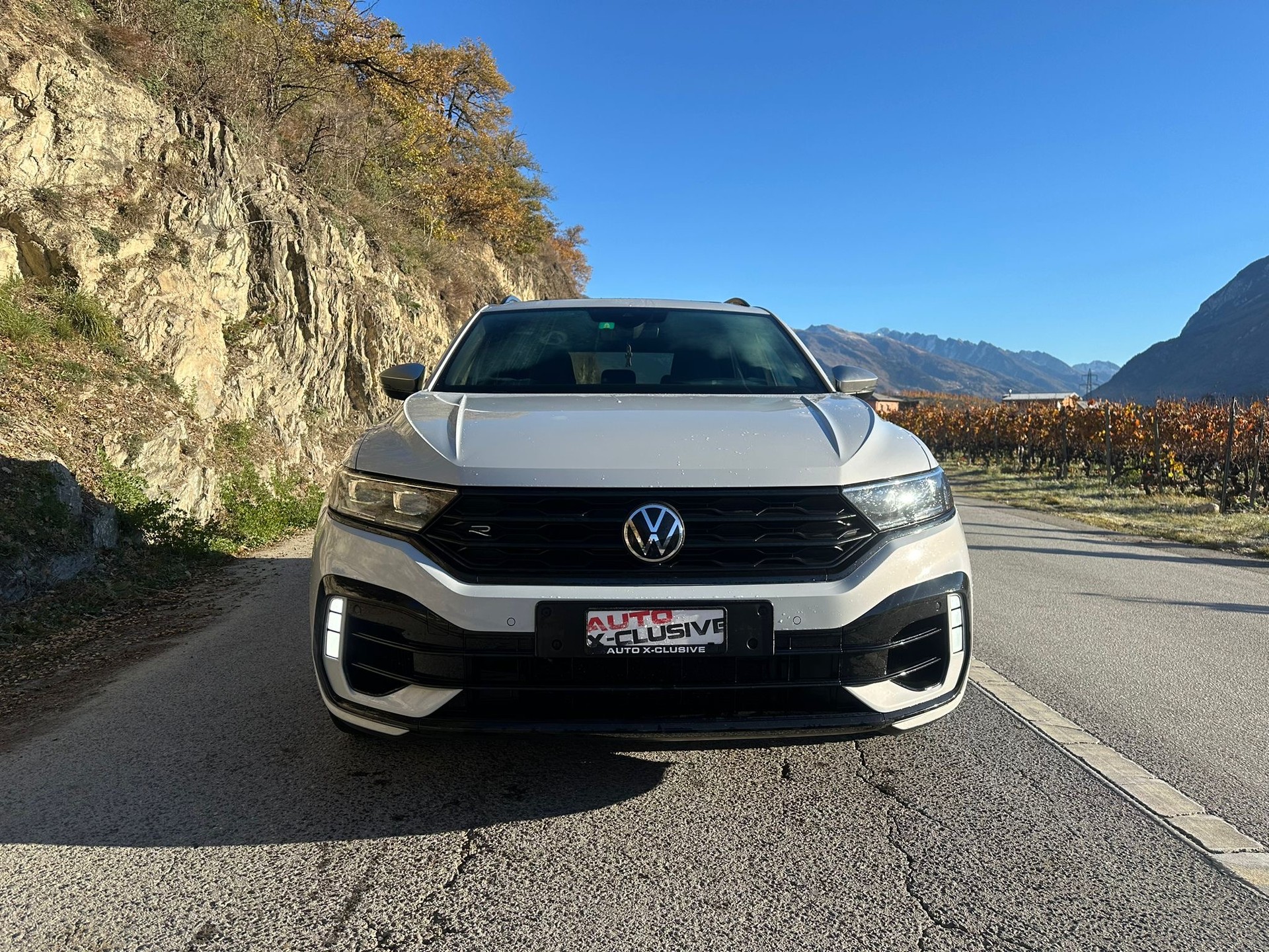 VW T-Roc 2.0 TSI R DSG 4Motion-image-1