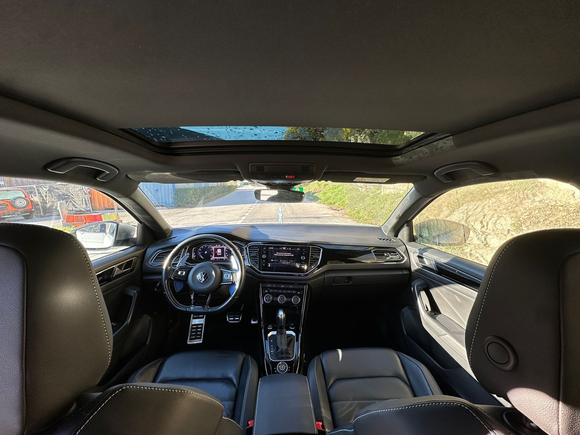 VW T-Roc 2.0 TSI R DSG 4Motion-image-8