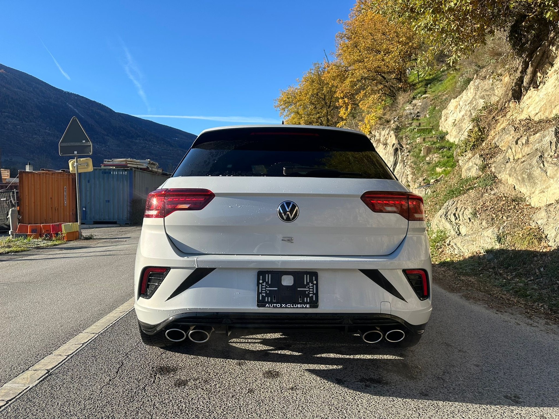 VW T-Roc 2.0 TSI R DSG 4Motion-image-4