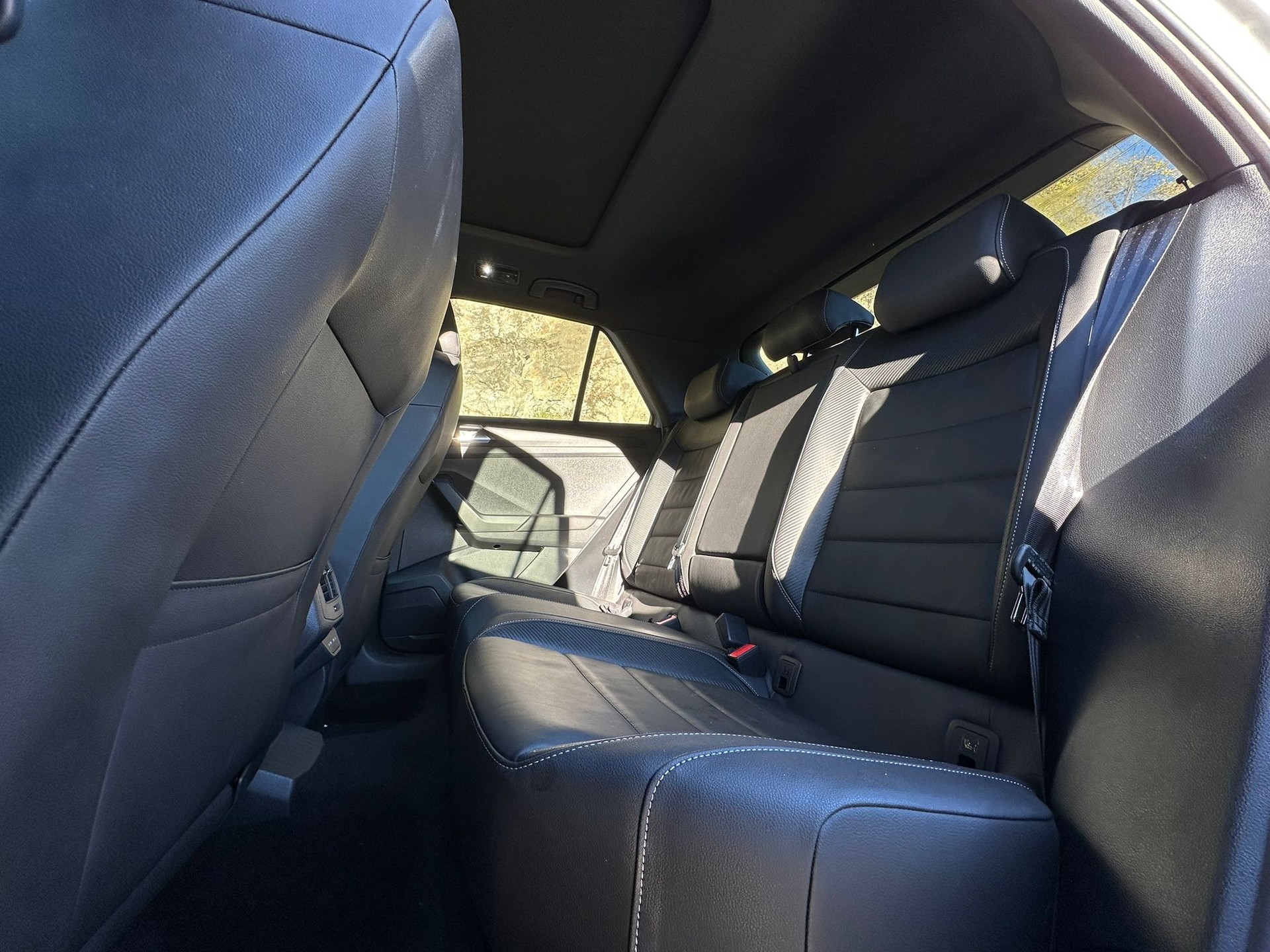VW T-Roc 2.0 TSI R DSG 4Motion-image-7