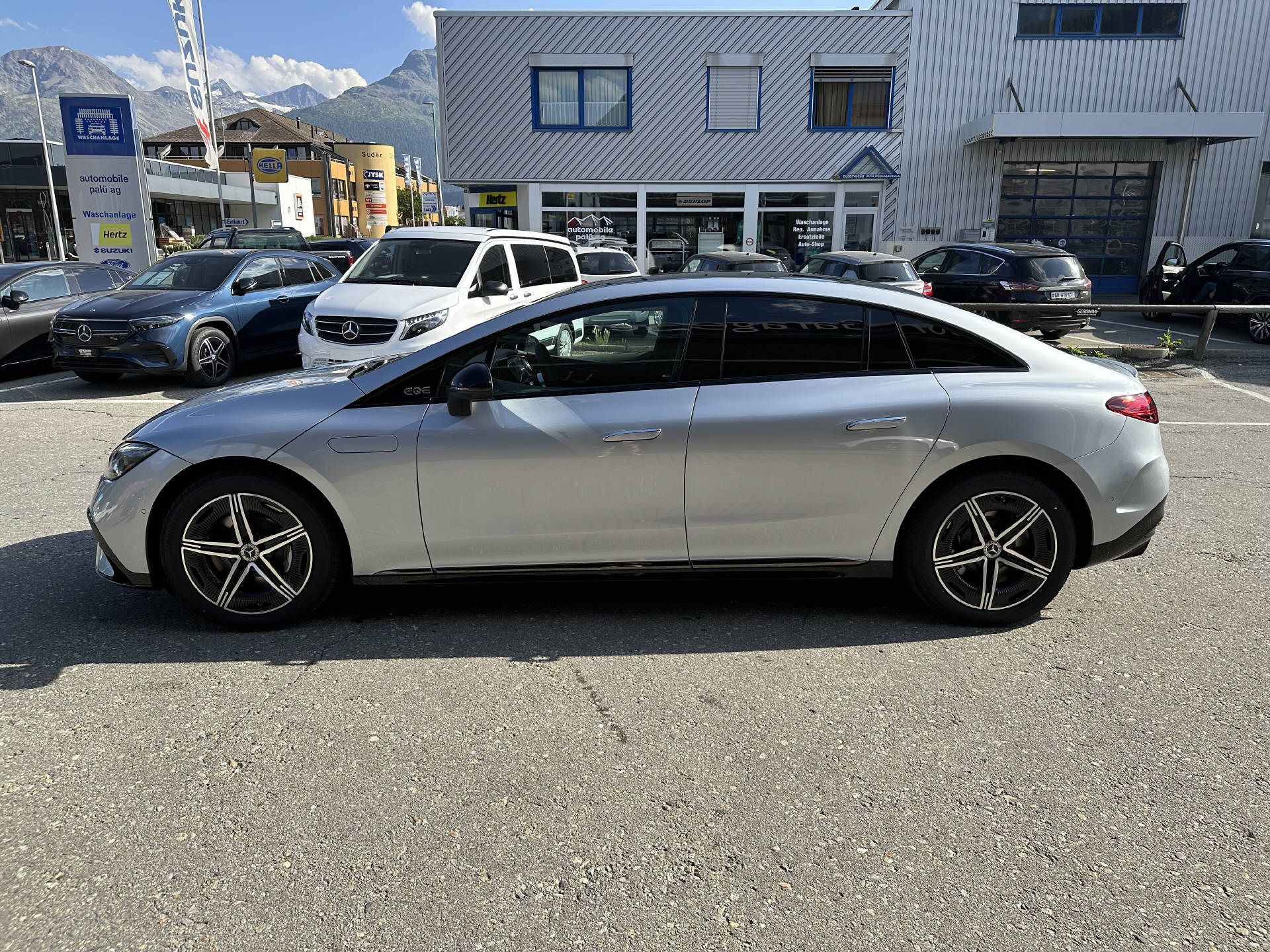 MERCEDES-BENZ EQE 500 AMG Line 4matic-image-5