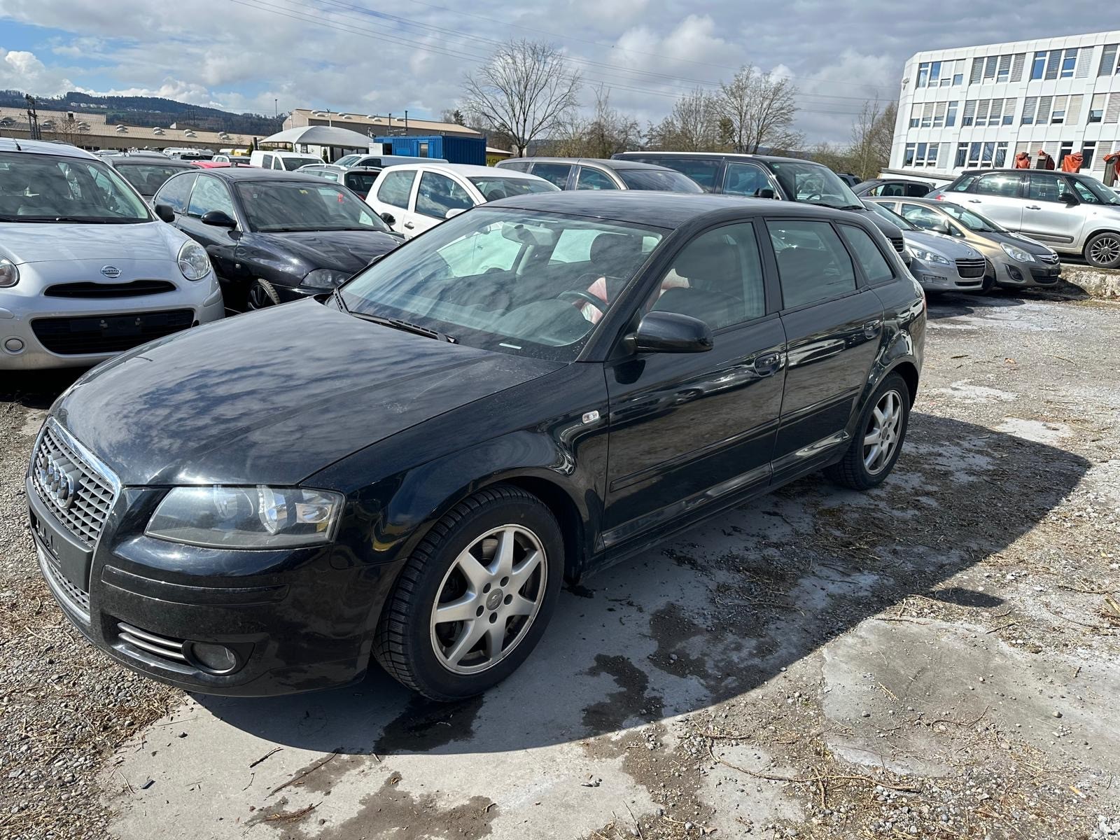AUDI A3 Sportback 2.0 Turbo FSI Ambiente quattro-image-3
