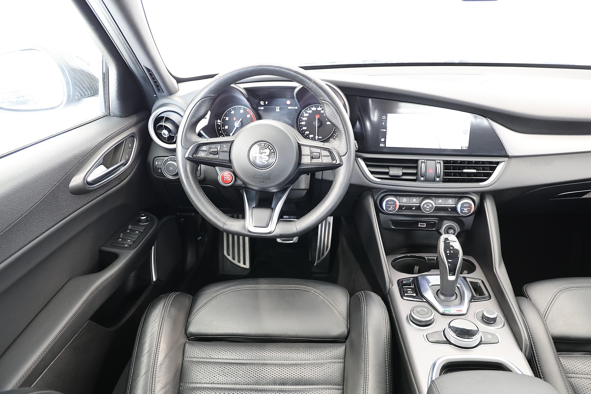 ALFA ROMEO Giulia 2.0 Veloce Q4 Automatic-image-9