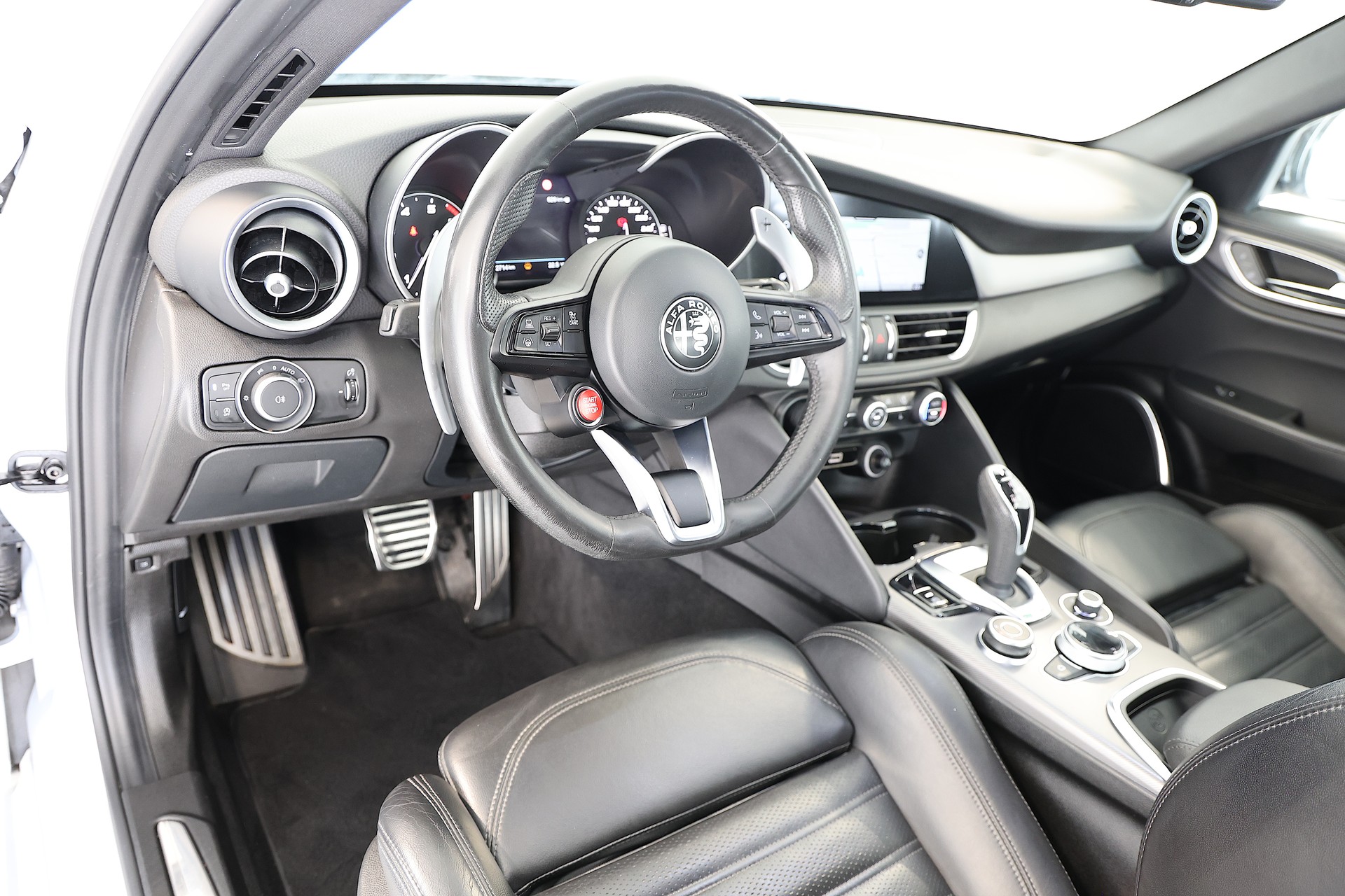 ALFA ROMEO Giulia 2.0 Veloce Q4 Automatic-image-7