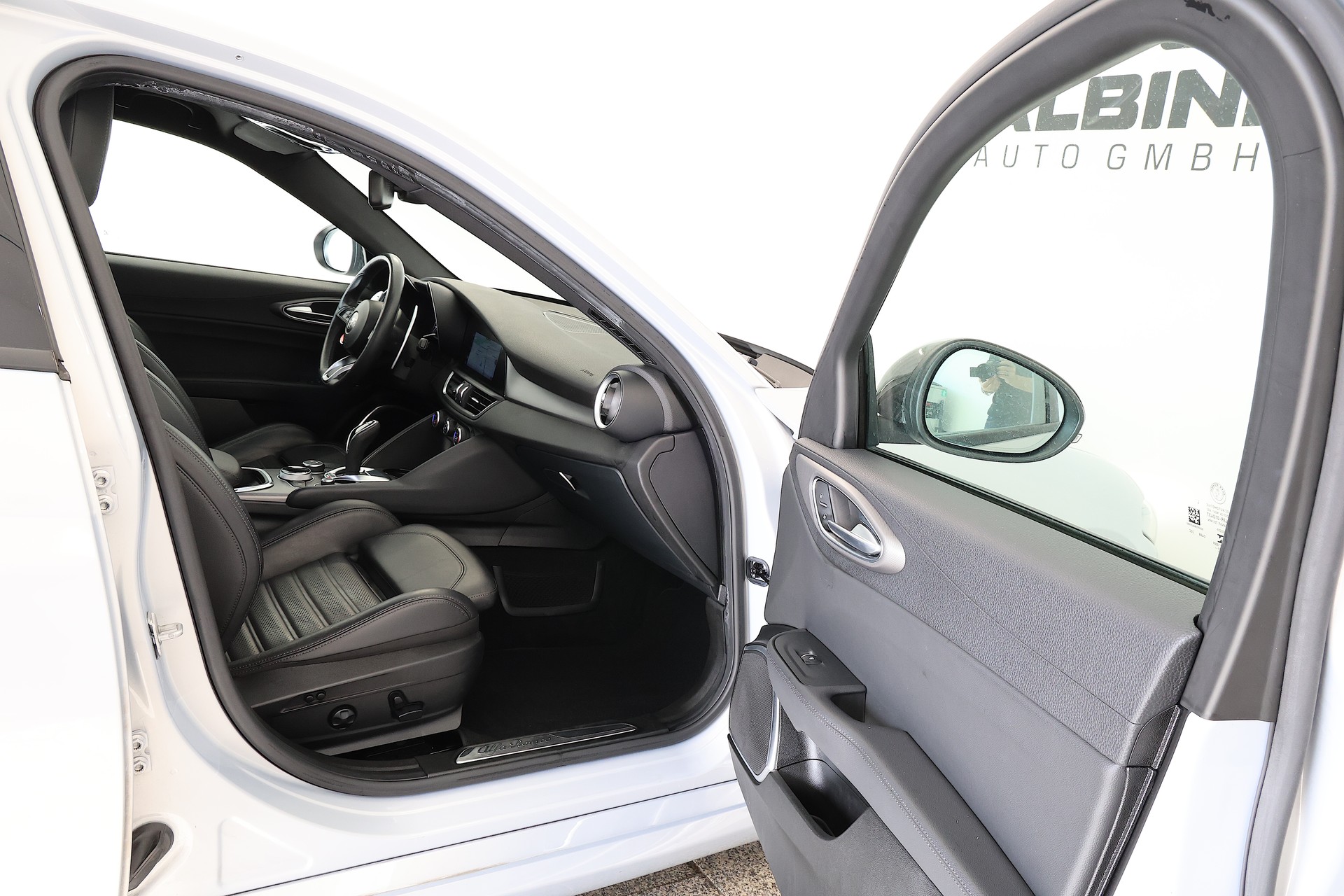 ALFA ROMEO Giulia 2.0 Veloce Q4 Automatic-image-10