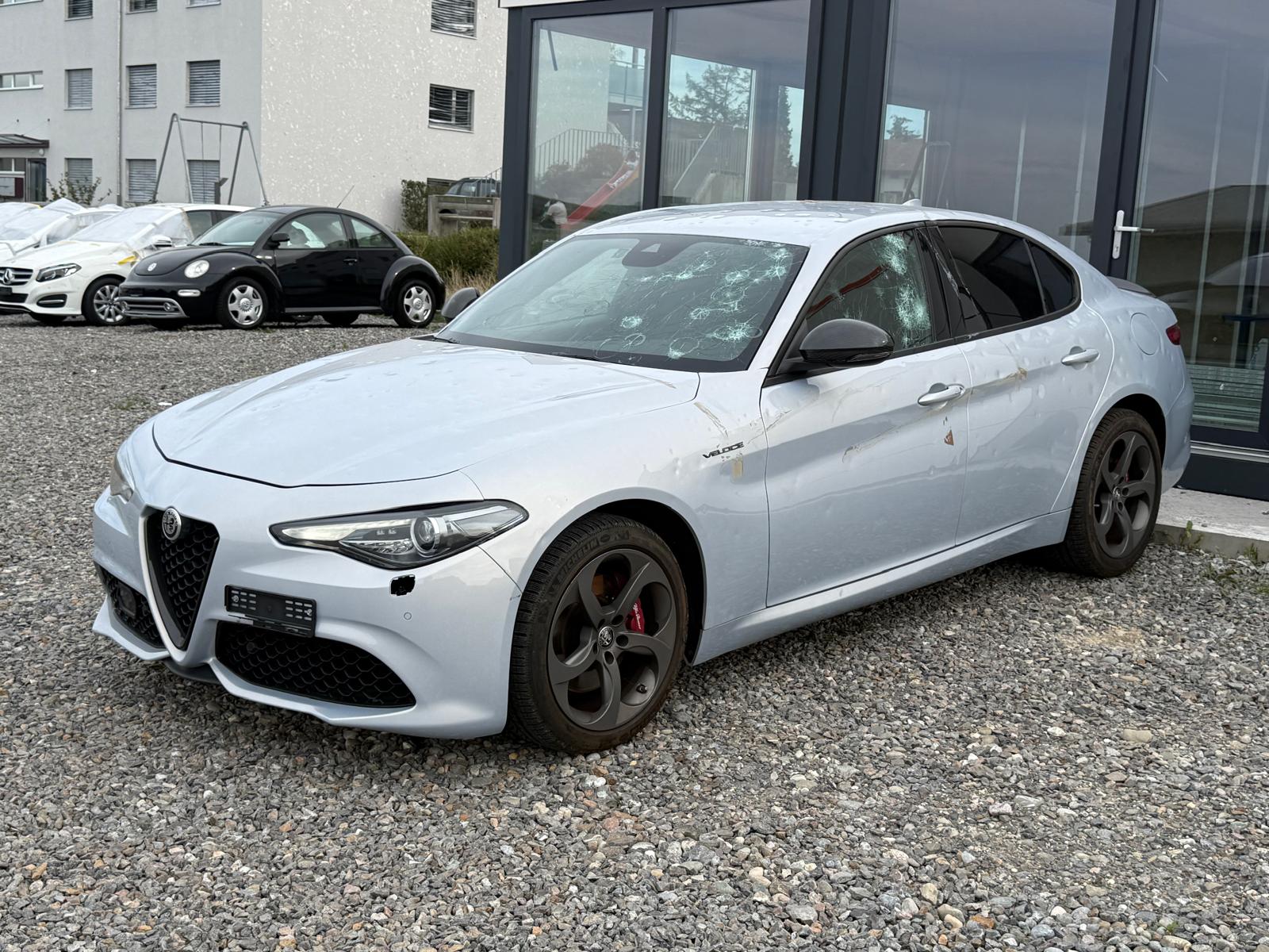 ALFA ROMEO Giulia 2.0 Veloce Q4 Automatic *HAGELSCHADEN* **Jetzt nur noch CHF 16'900.- statt CHF 23'900.-**-image-4