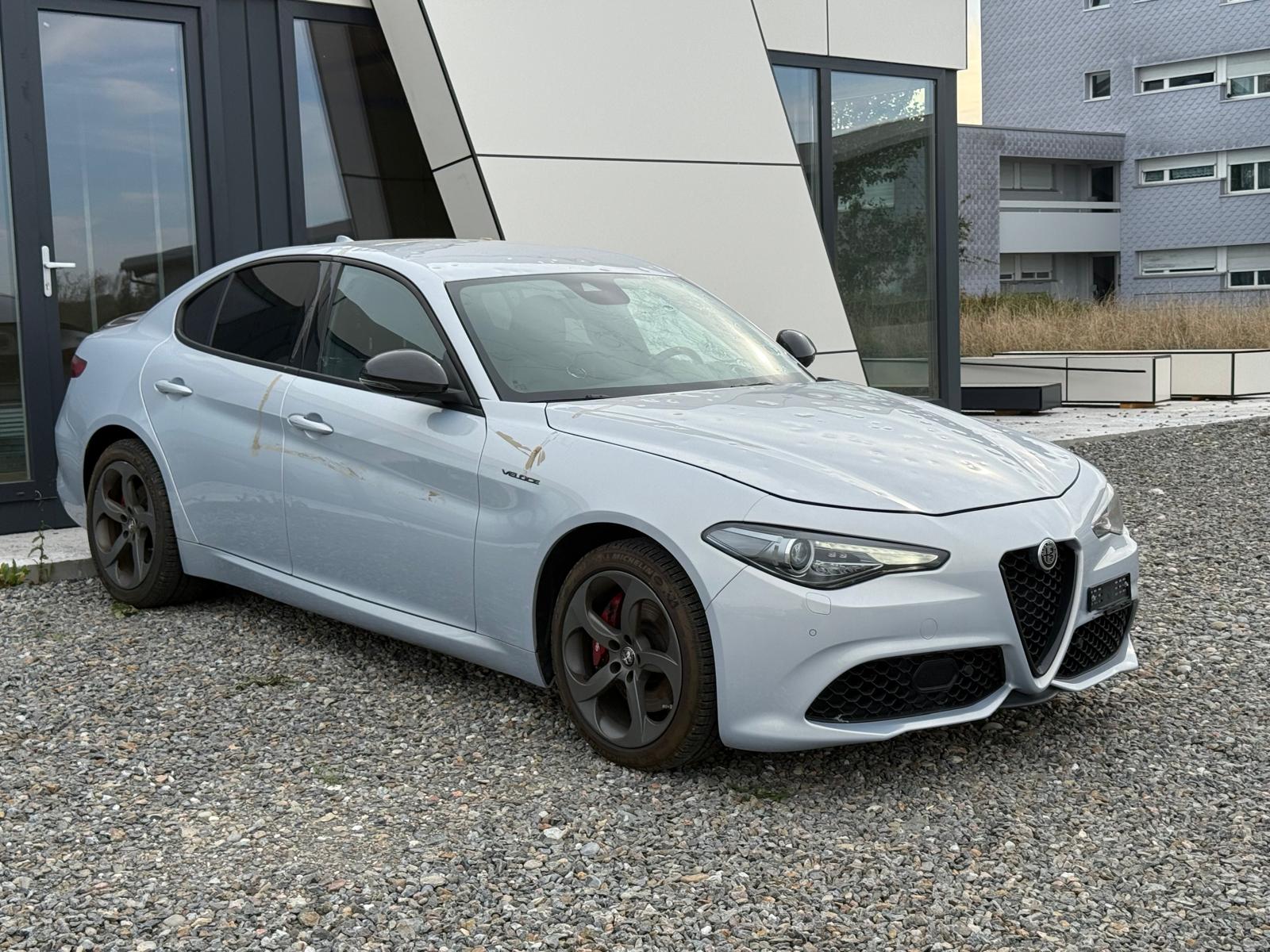 ALFA ROMEO Giulia 2.0 Veloce Q4 Automatic *HAGELSCHADEN* **Jetzt nur noch CHF 16'900.- statt CHF 23'900.-**-image-5