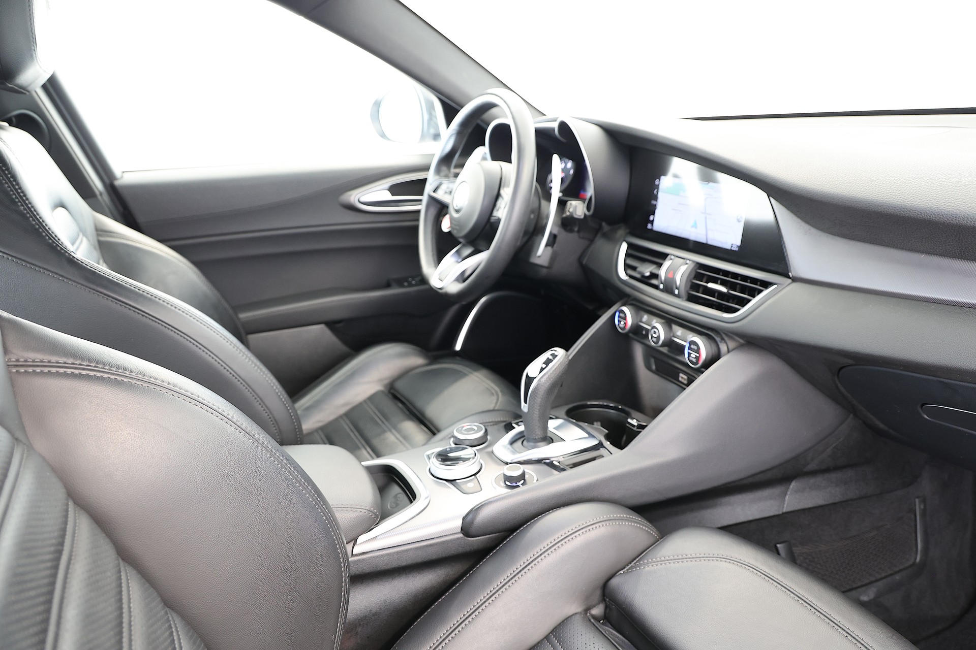 ALFA ROMEO Giulia 2.0 Veloce Q4 Automatic-image-12