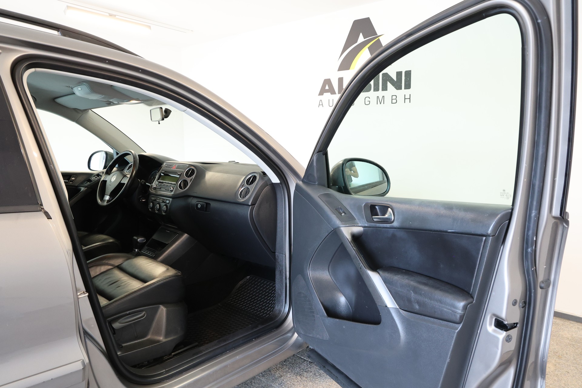 VW Tiguan 2.0 TSI Track&Field Tiptronic-image-11