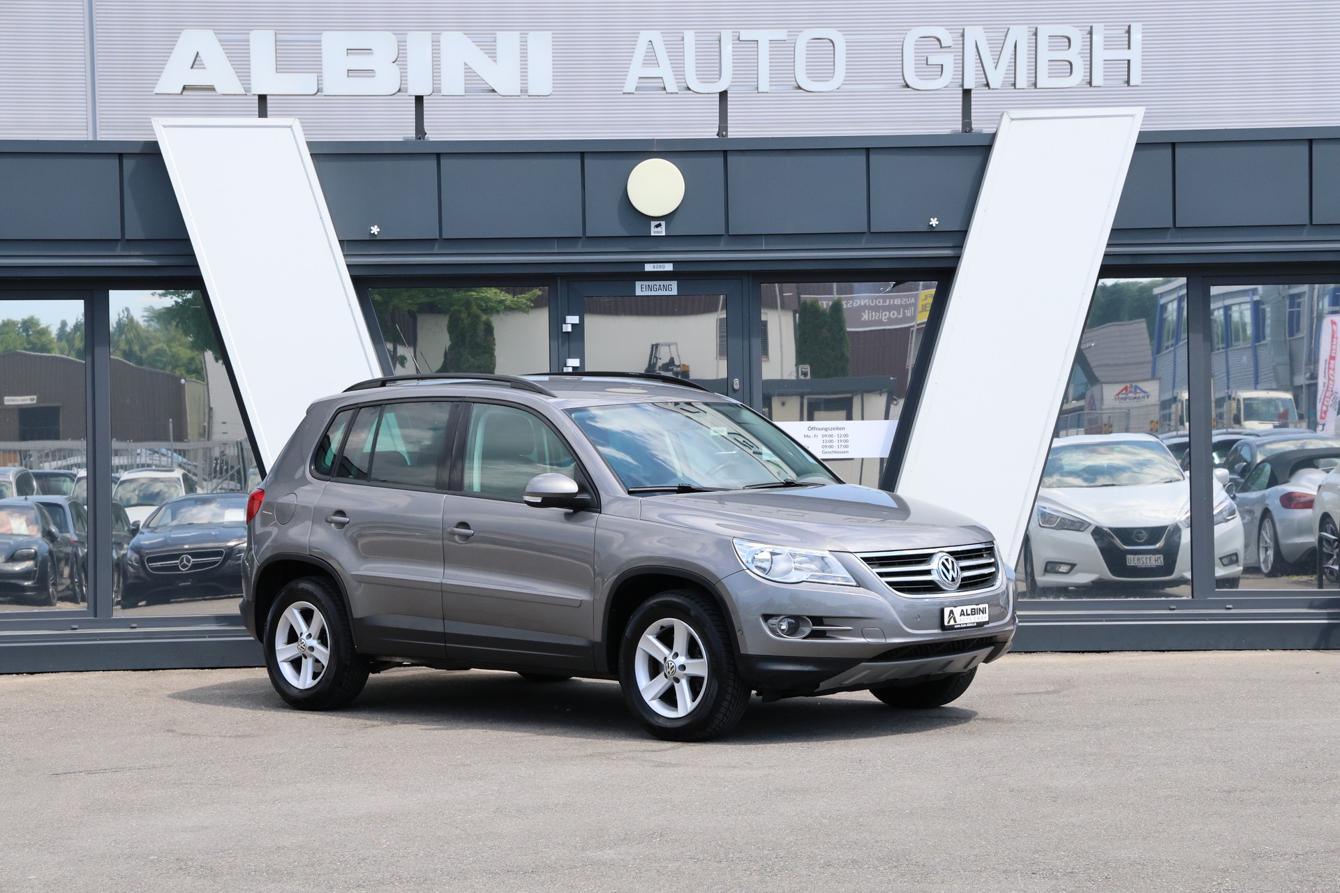 VW Tiguan 2.0 TSI Track&Field Tiptronic-image-1