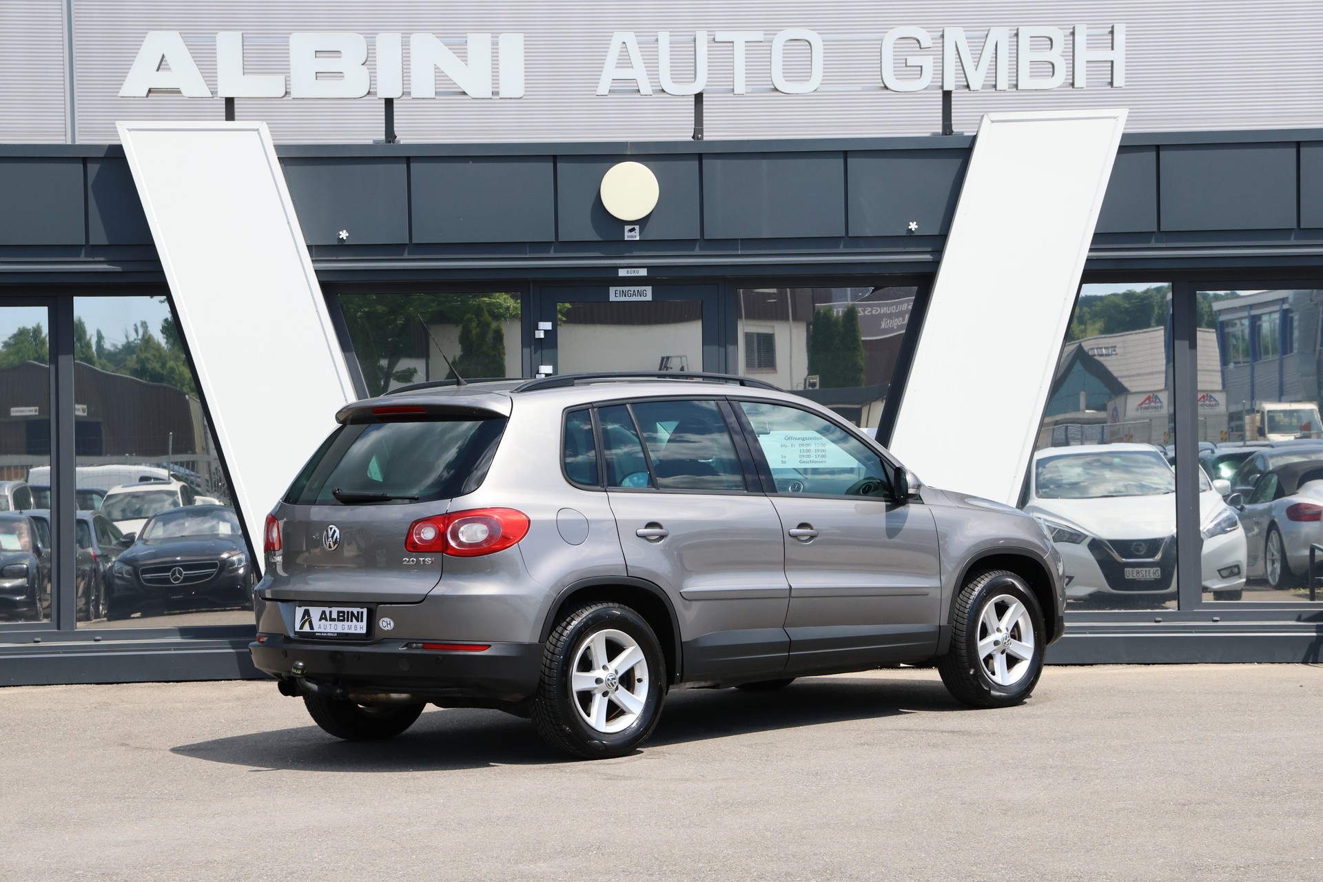VW Tiguan 2.0 TSI Track&Field Tiptronic-image-3