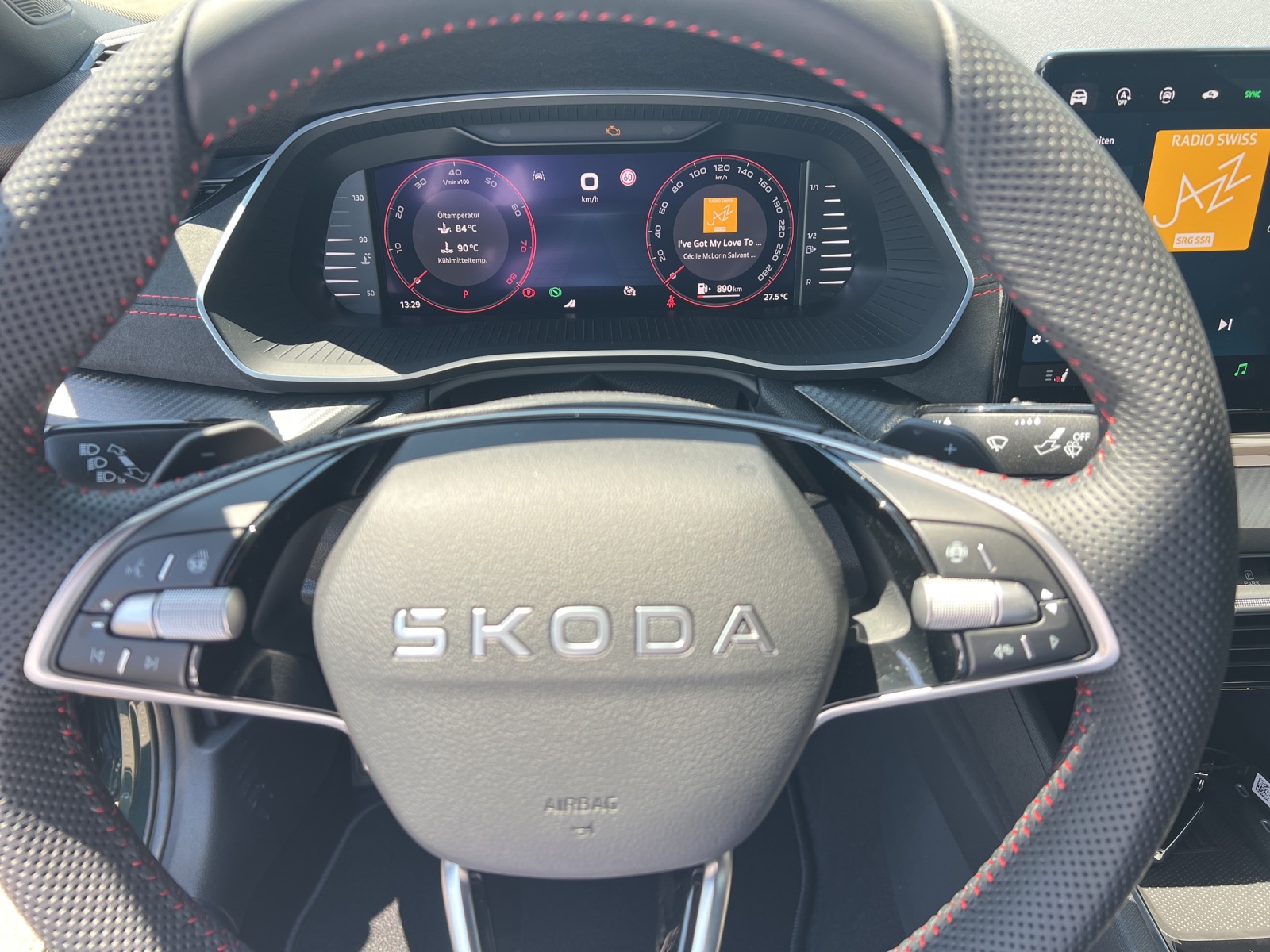 SKODA Octavia Combi 2.0 TSI DSG RS-image-6