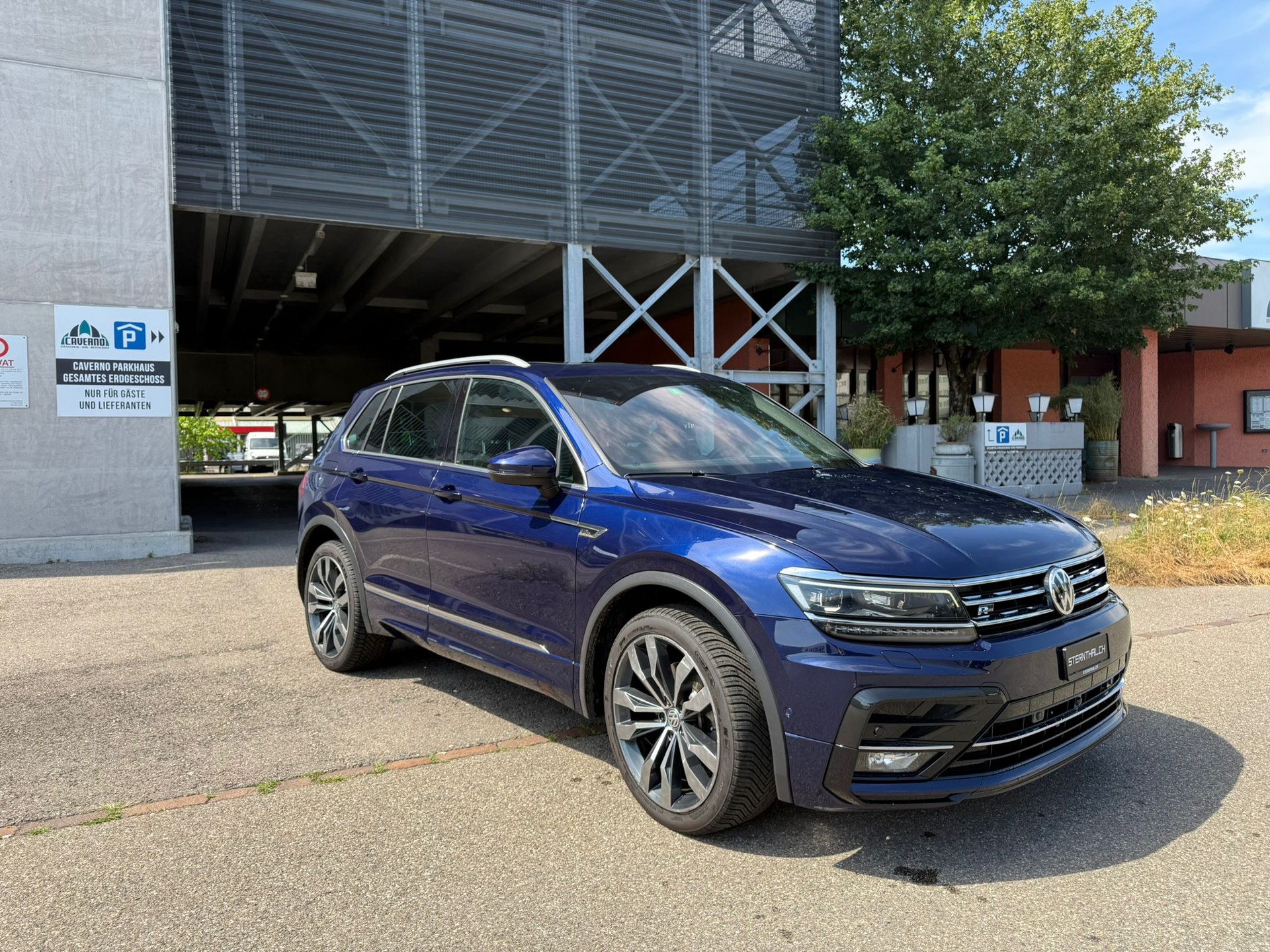 VW Tiguan 2.0TSI Highline 4Motion DSG-image-2