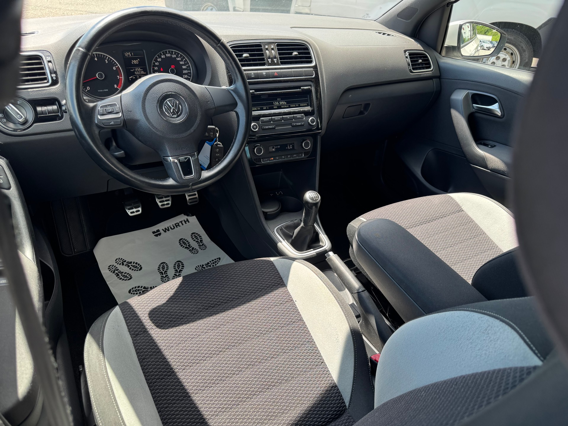 VW Polo 1.2 TSI Highline R.Line-image-7