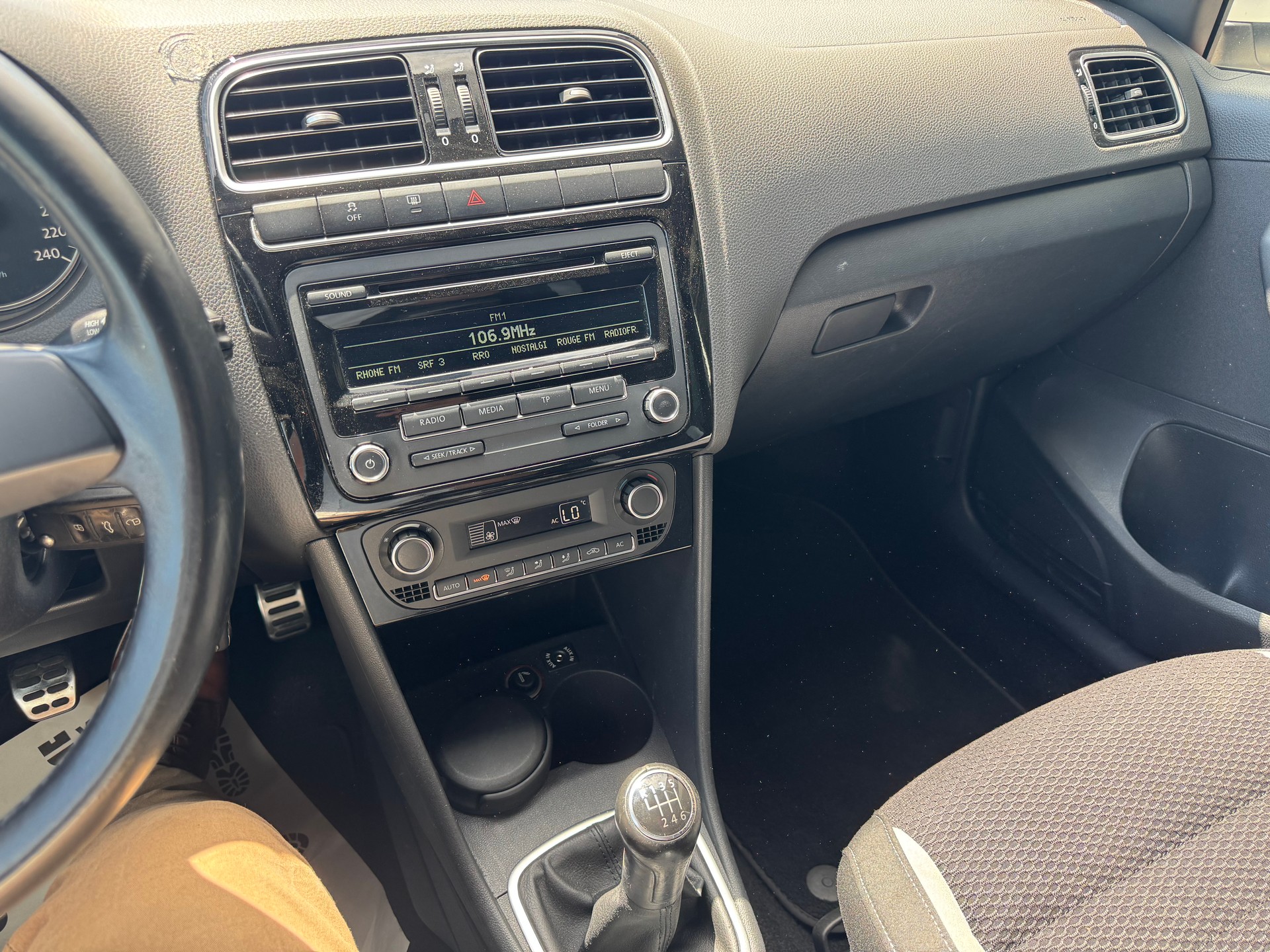 VW Polo 1.2 TSI Highline R.Line-image-11