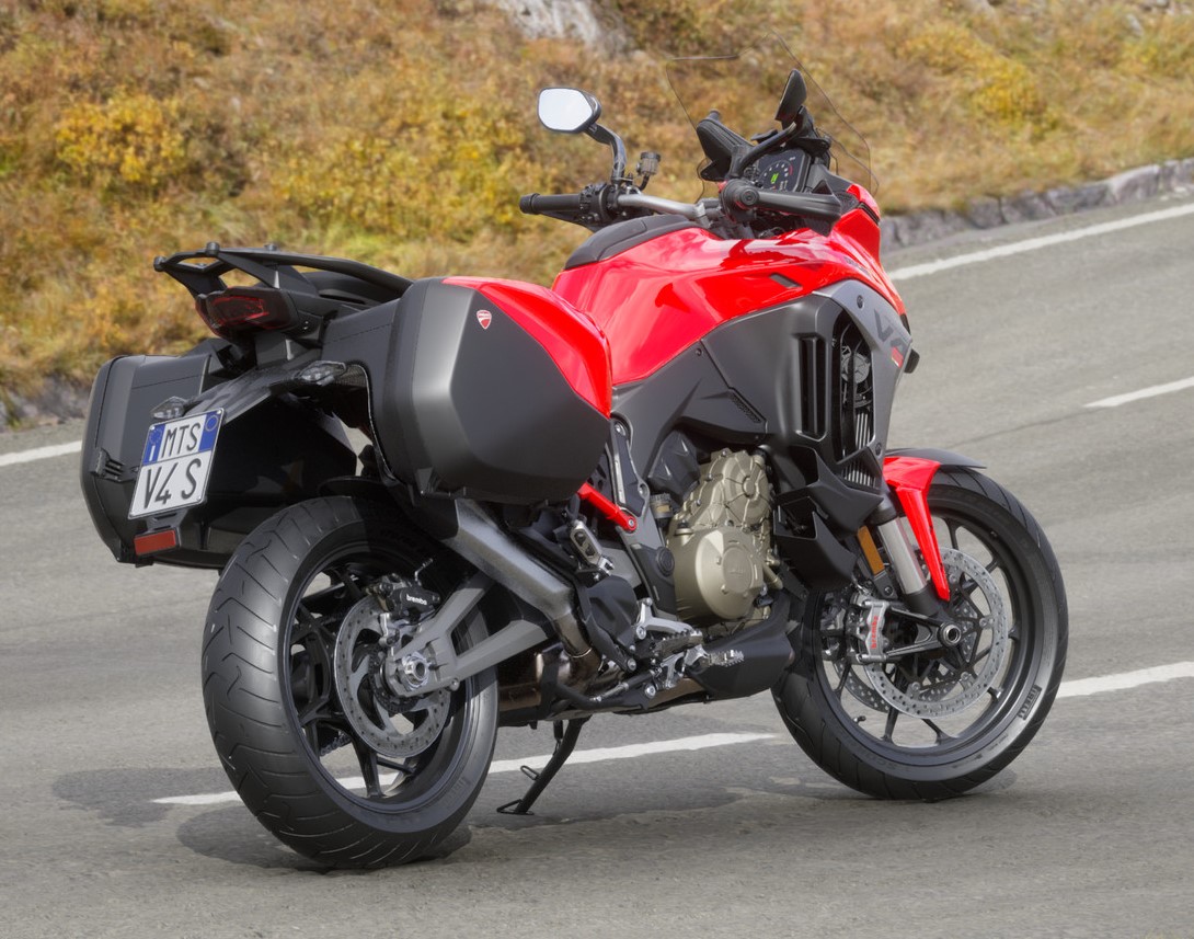 DUCATI Multistrada V4 S Travel & Radar-image-3