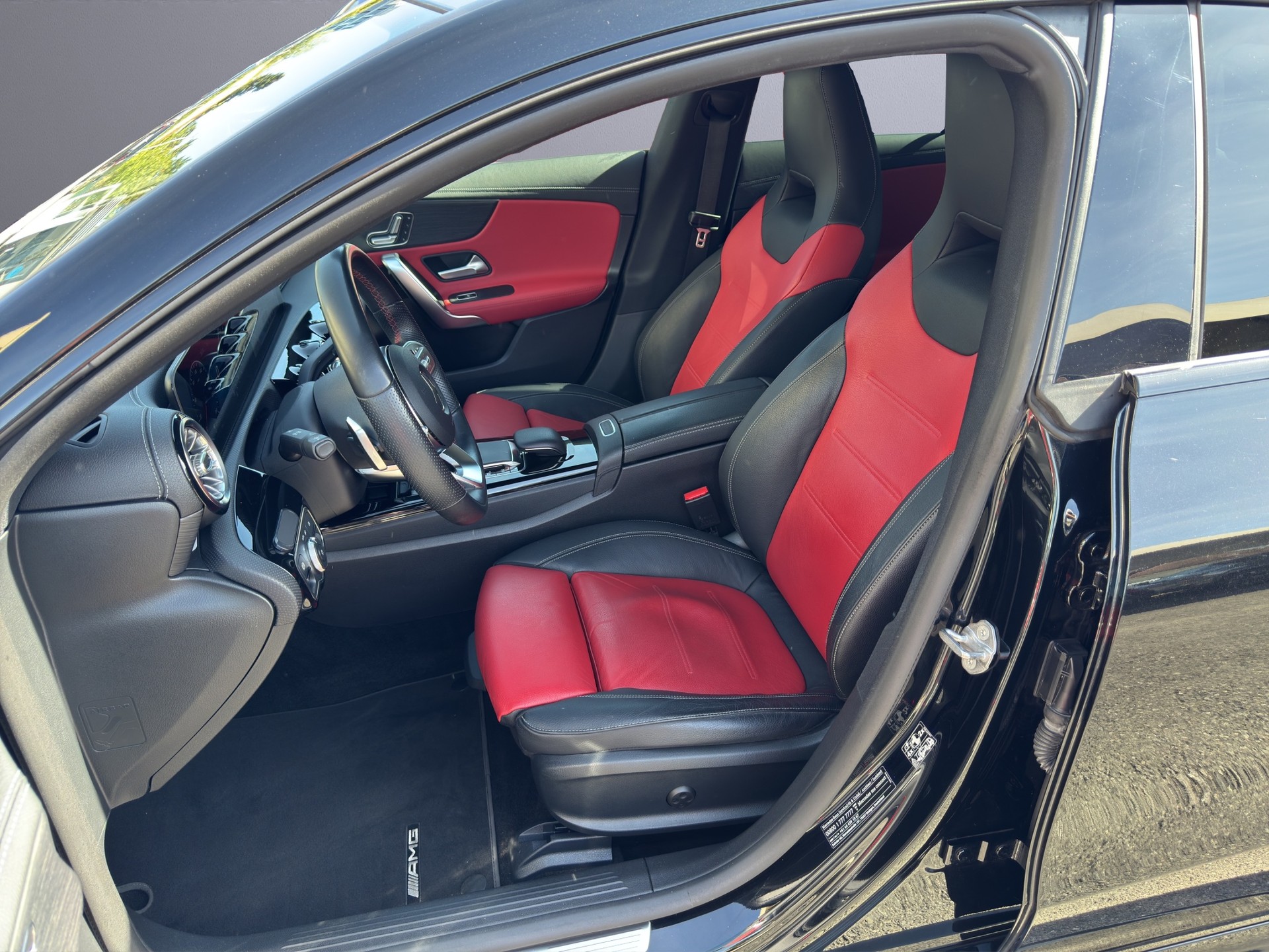 MERCEDES-BENZ CLA 250 4Matic AMG Line 7G-DCT-image-10