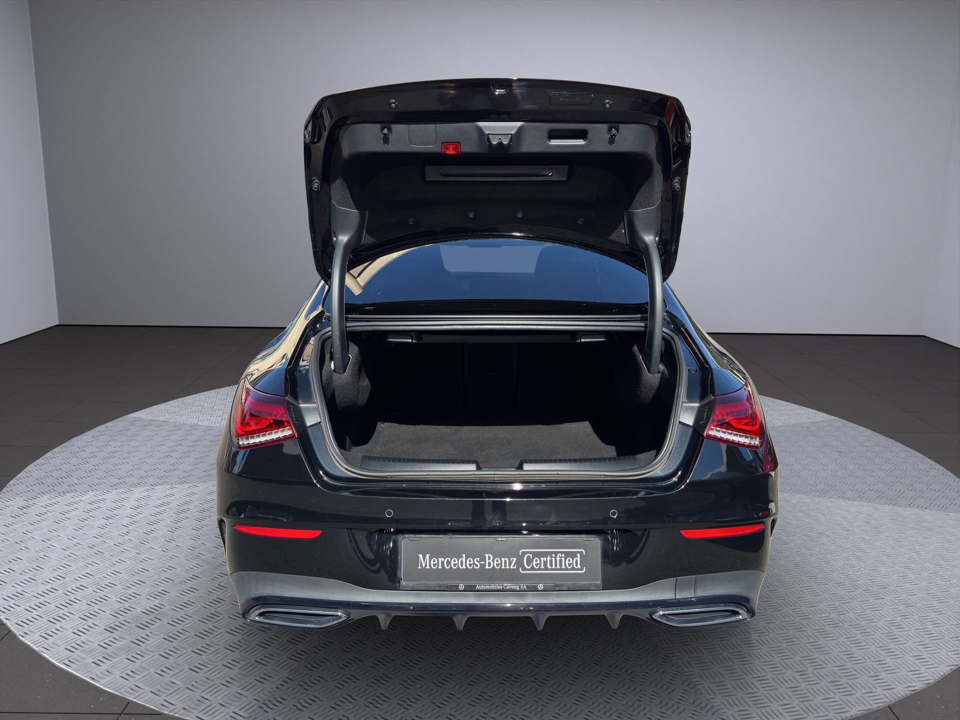 MERCEDES-BENZ CLA 250 4Matic AMG Line 7G-DCT-image-17