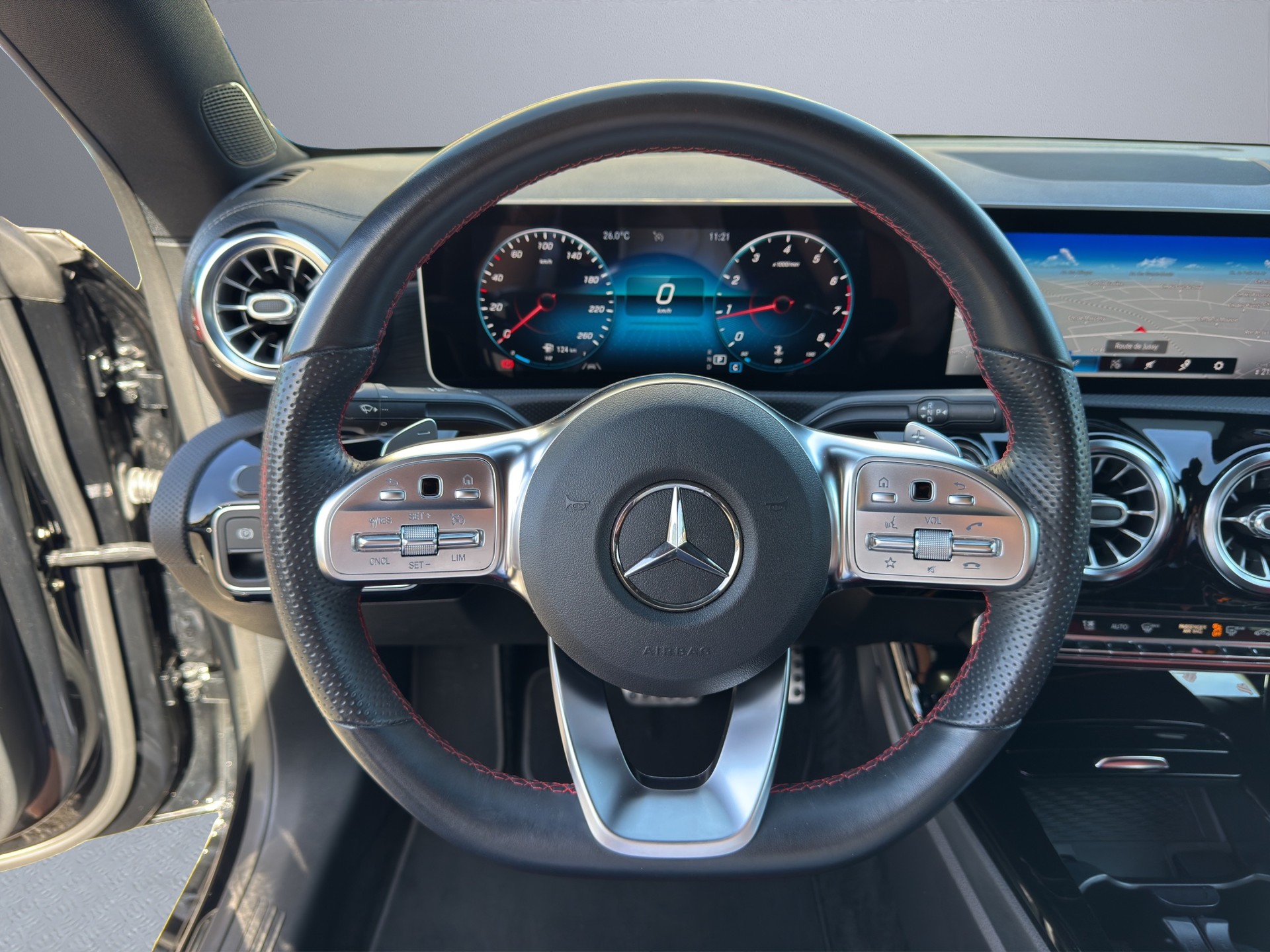 MERCEDES-BENZ CLA 250 4Matic AMG Line 7G-DCT-image-11