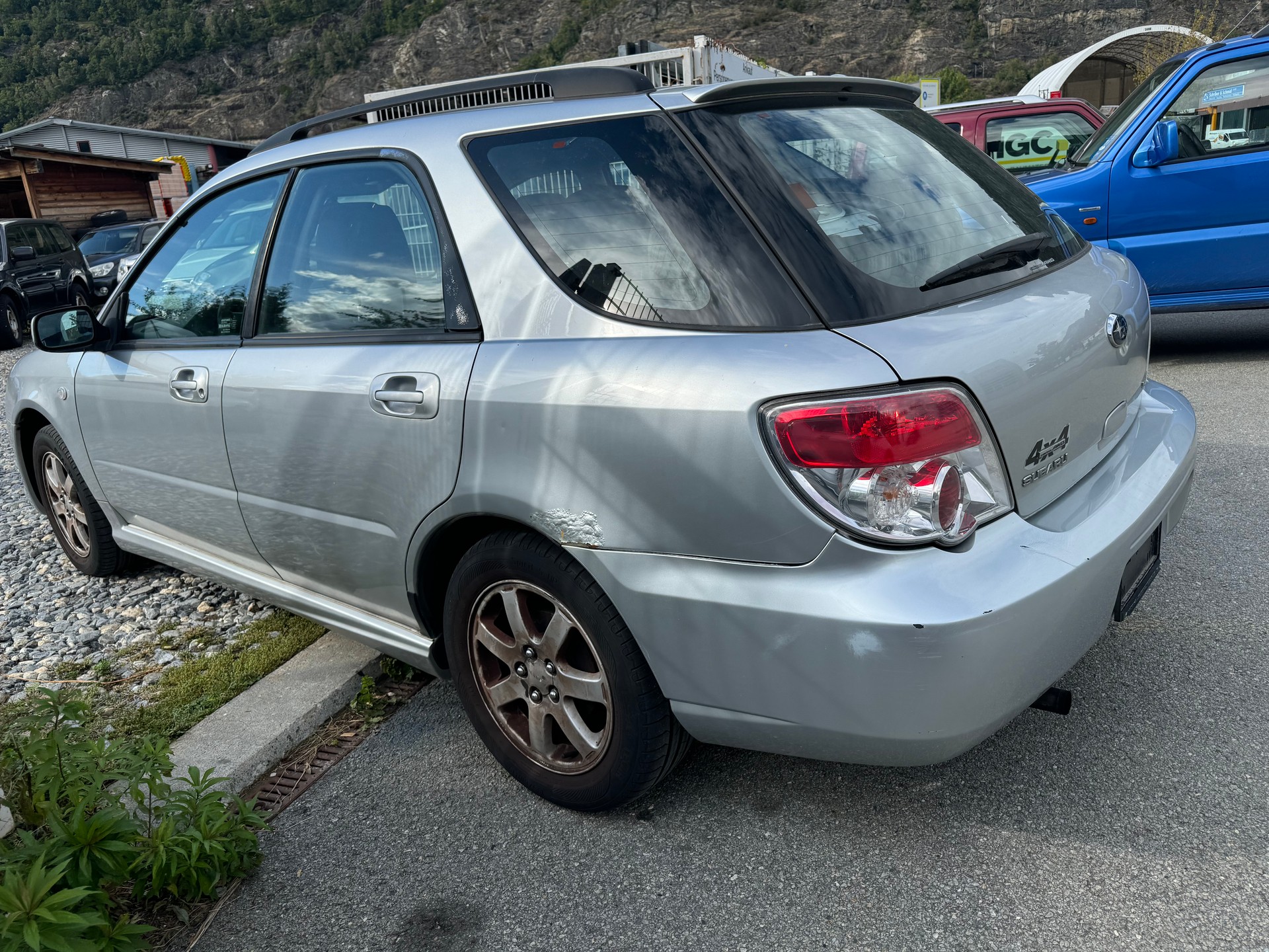 SUBARU Impreza 1.5R Swiss De Luxe-image-7