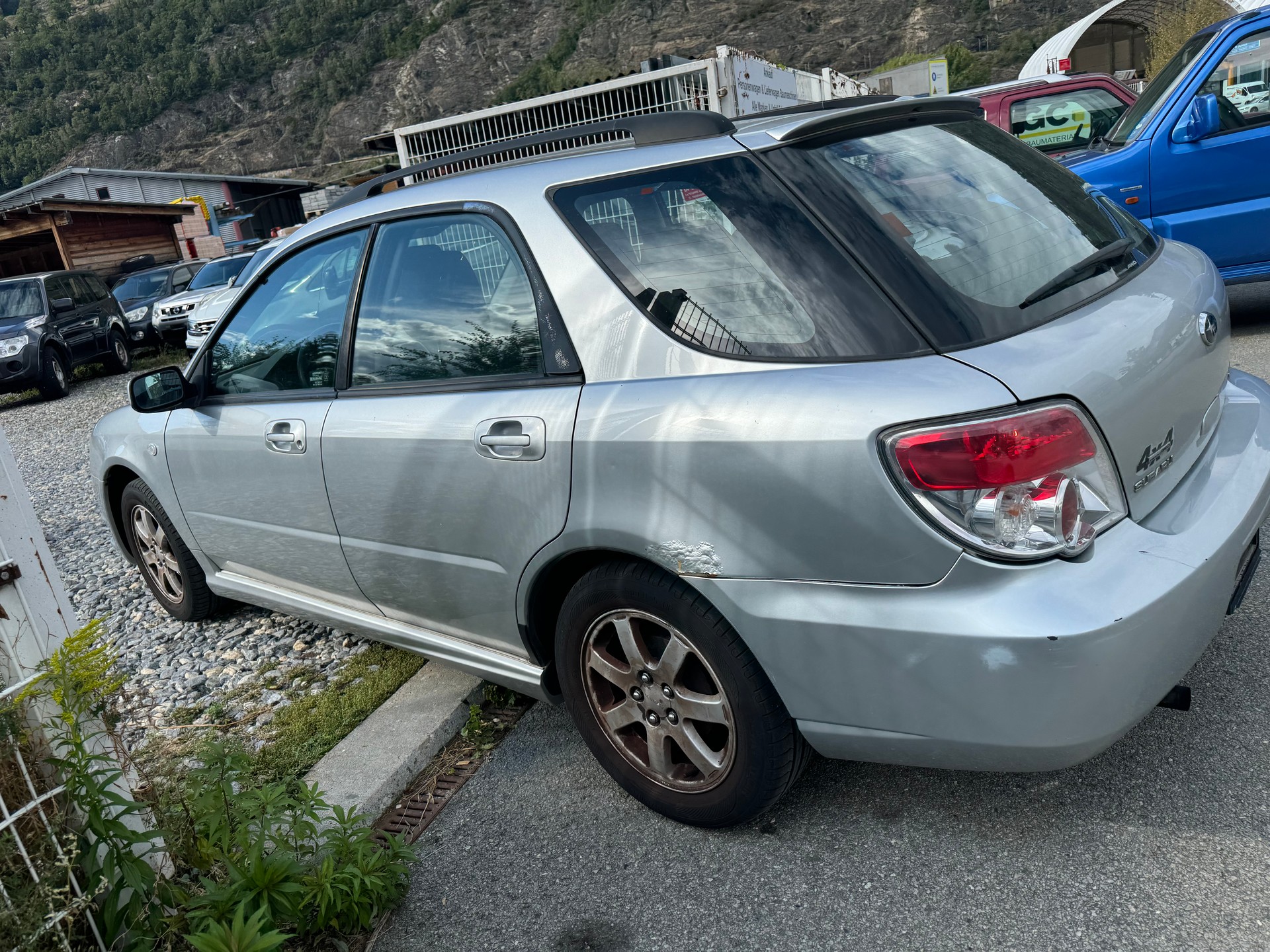 SUBARU Impreza 1.5R Swiss De Luxe-image-8