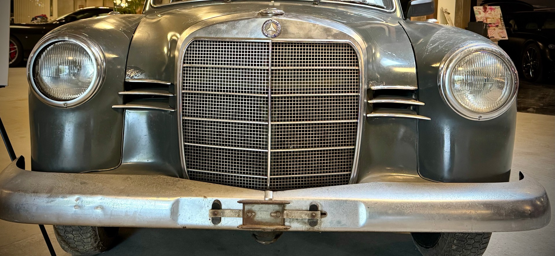 MERCEDES-BENZ W120 d II-showroom-element-3