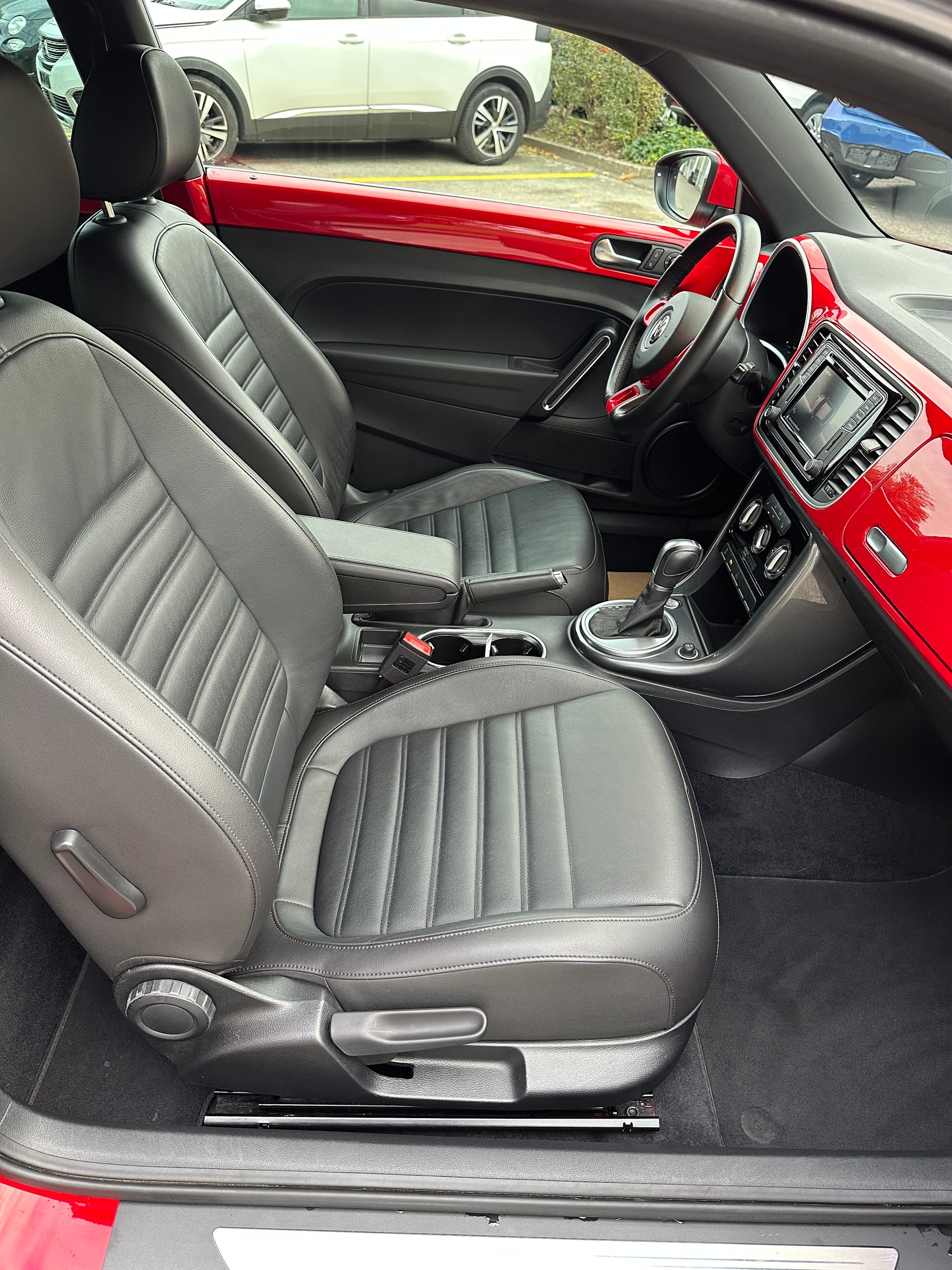 VW Beetle 1.2 TSI BMT Design DSG-image-12