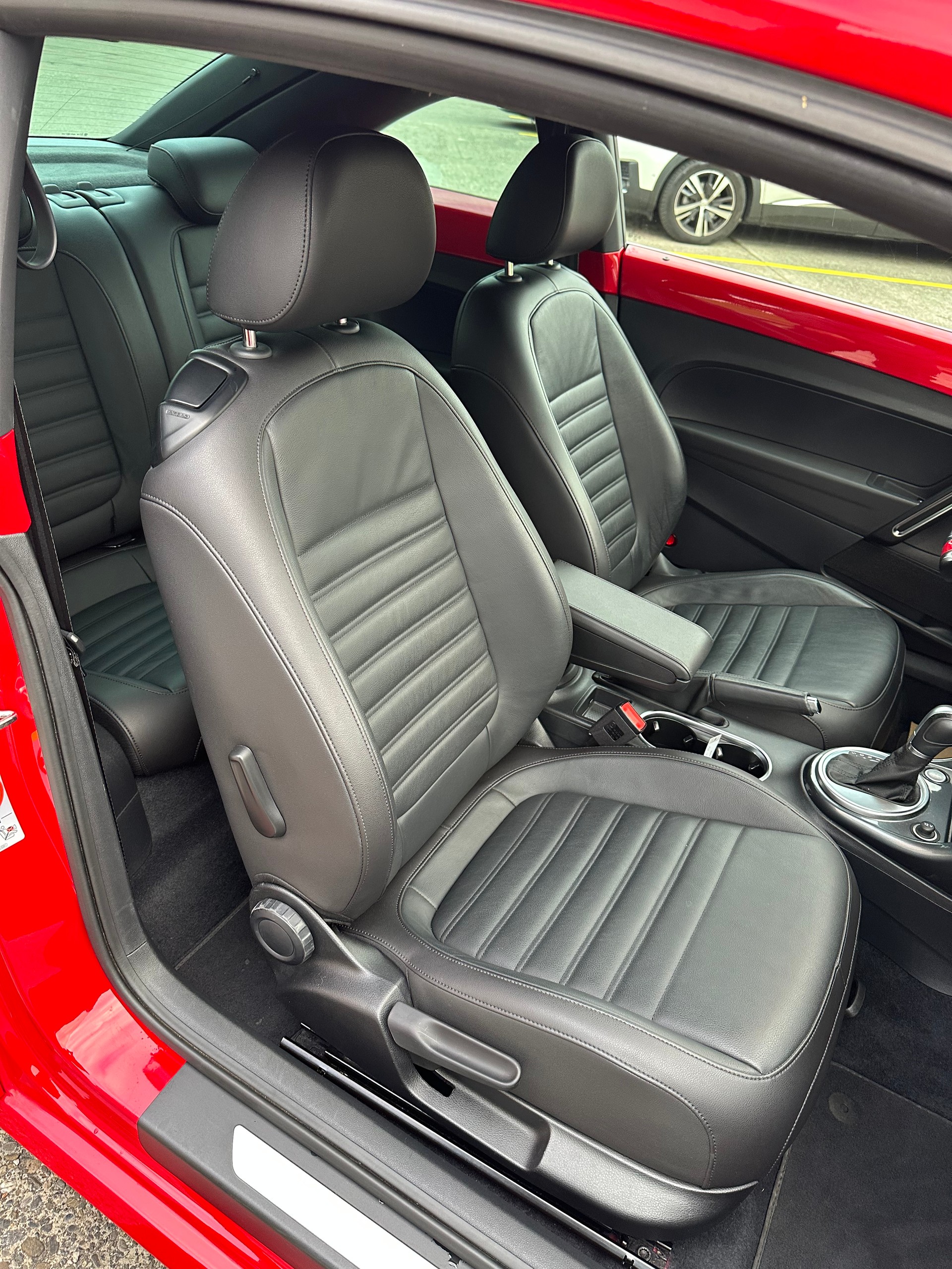 VW Beetle 1.2 TSI BMT Design DSG-image-13