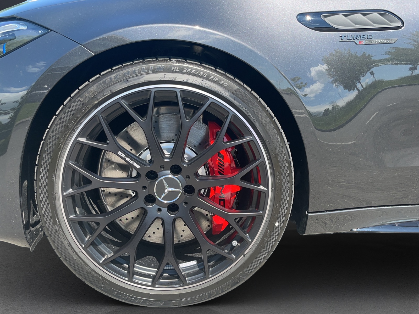 MERCEDES-BENZ C 63 S AMG T E Performance 4 Matic Executive Edition-image-5